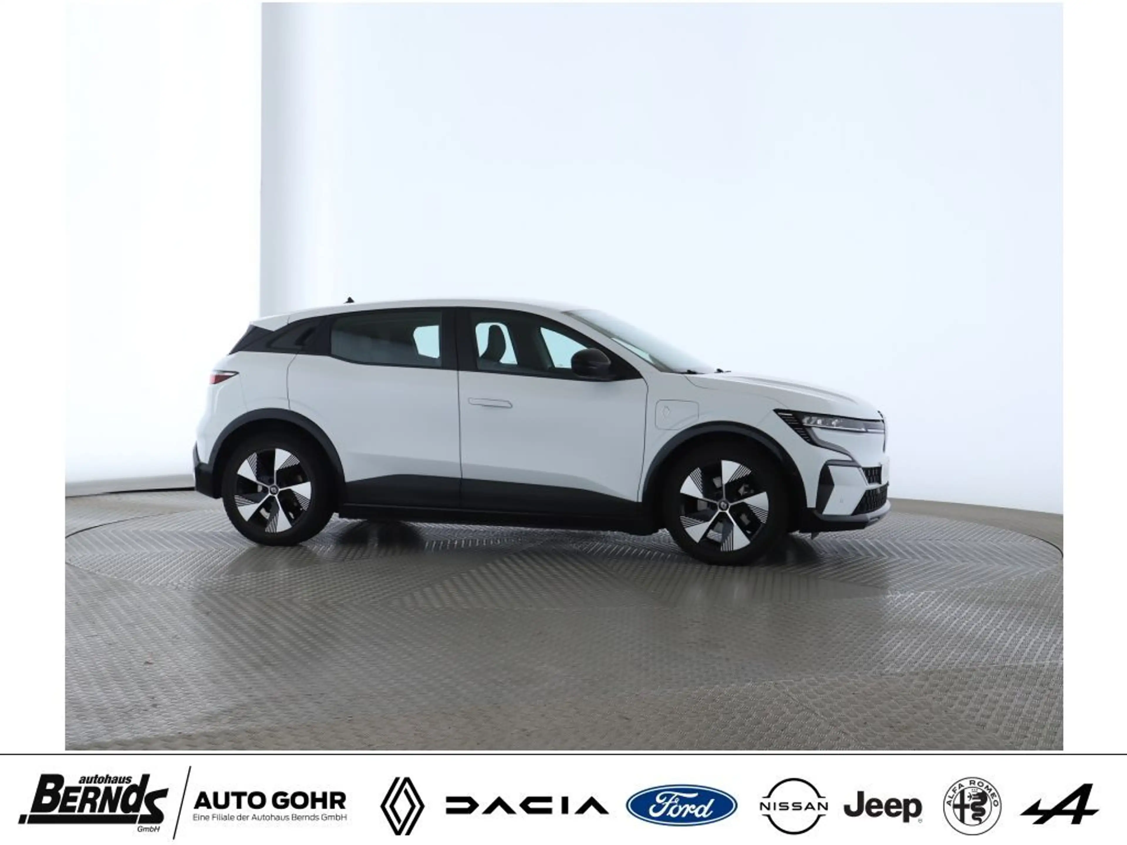 Renault Megane E-Tech EV40 130hp boost charge Equilibre WÄRMEPUMPE PDC — photo 5