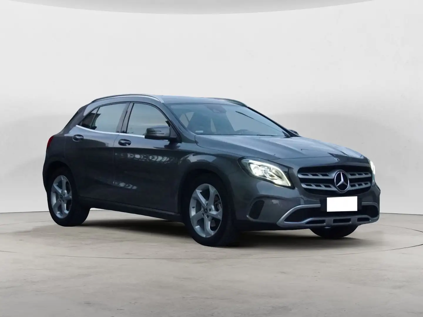 Mercedes-Benz GLA 180 GLA 180 Sport Gris - 1