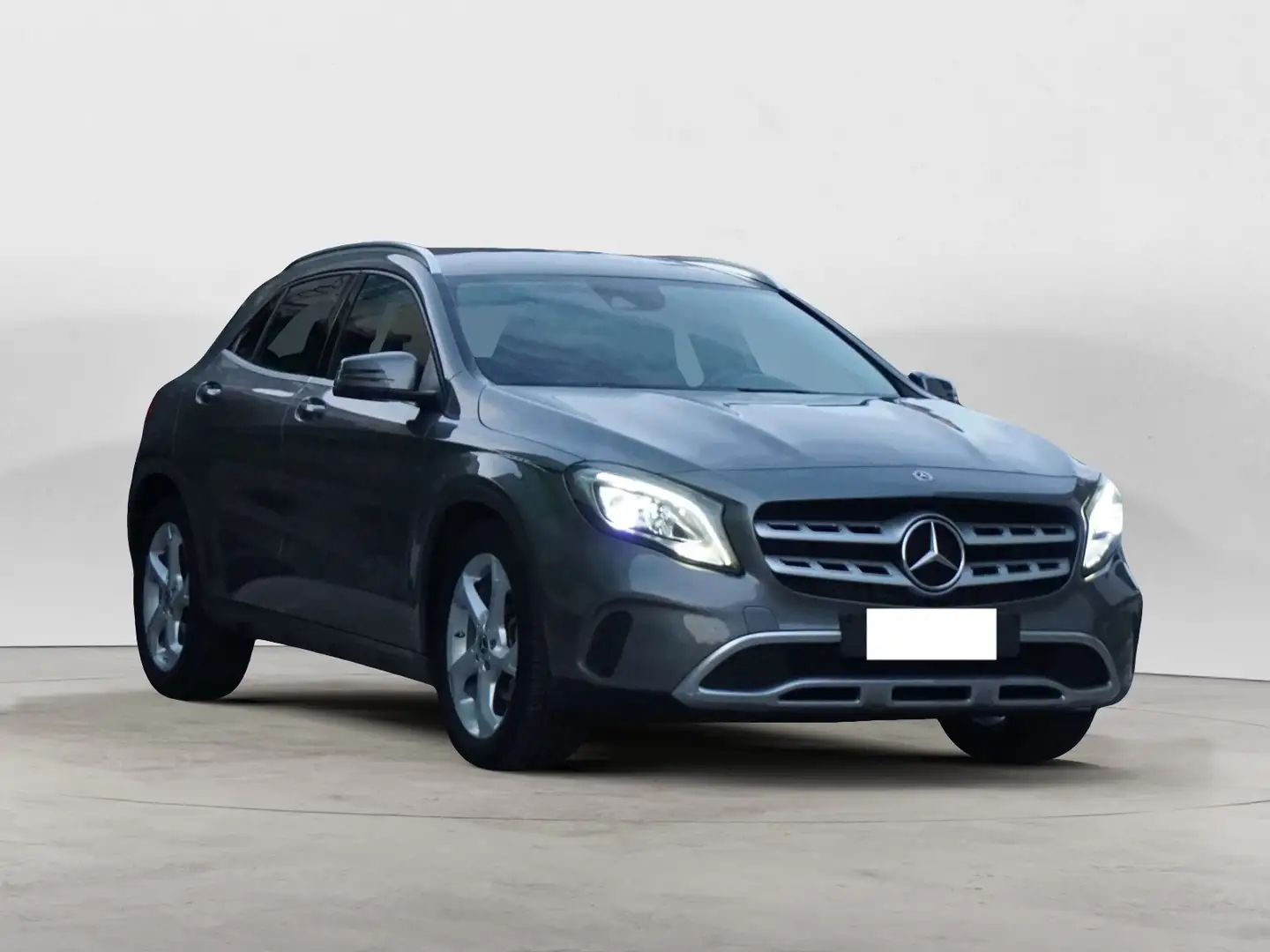 Mercedes-Benz GLA 180 GLA 180 Sport Gris - 2