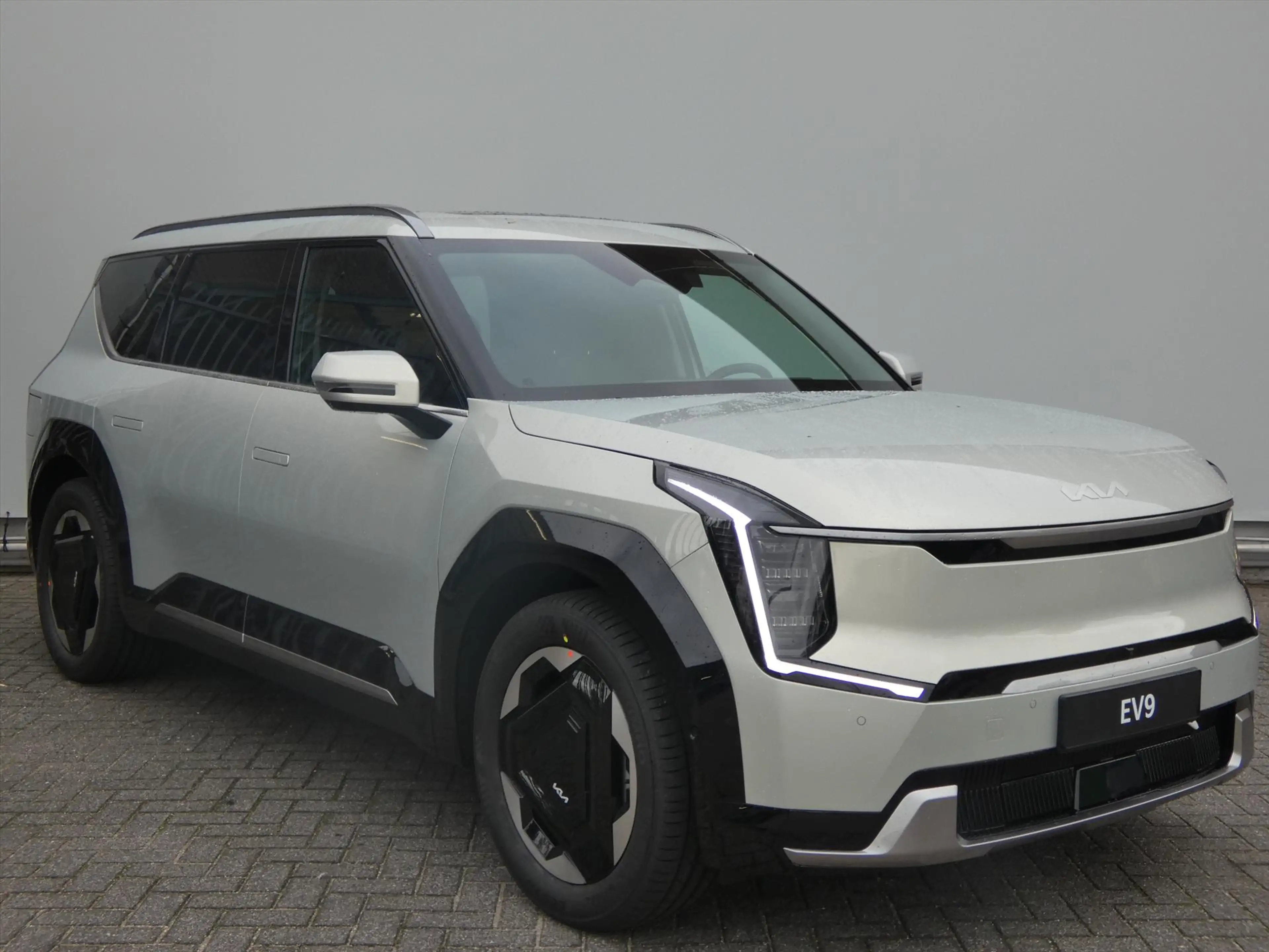 Kia EV9 99,8kWh 384pk AWD Dual Motor Plus Advanced | VERSC — photo 3
