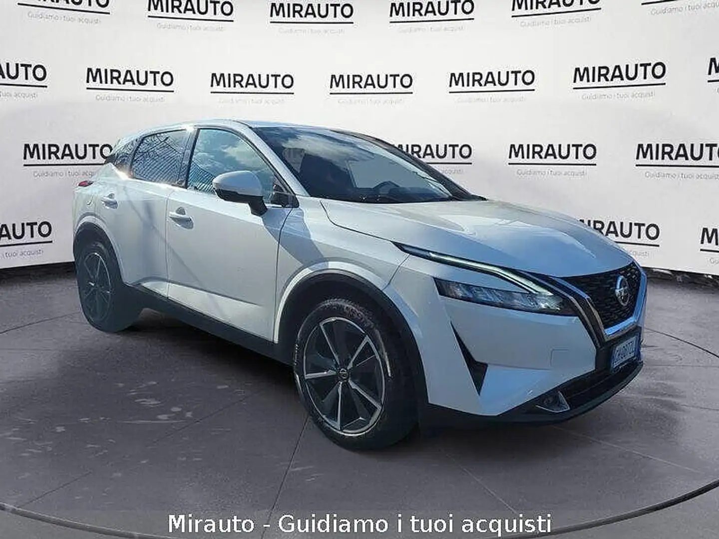 Nissan Qashqai MHEV 140 CV N-Style Blanc - 1