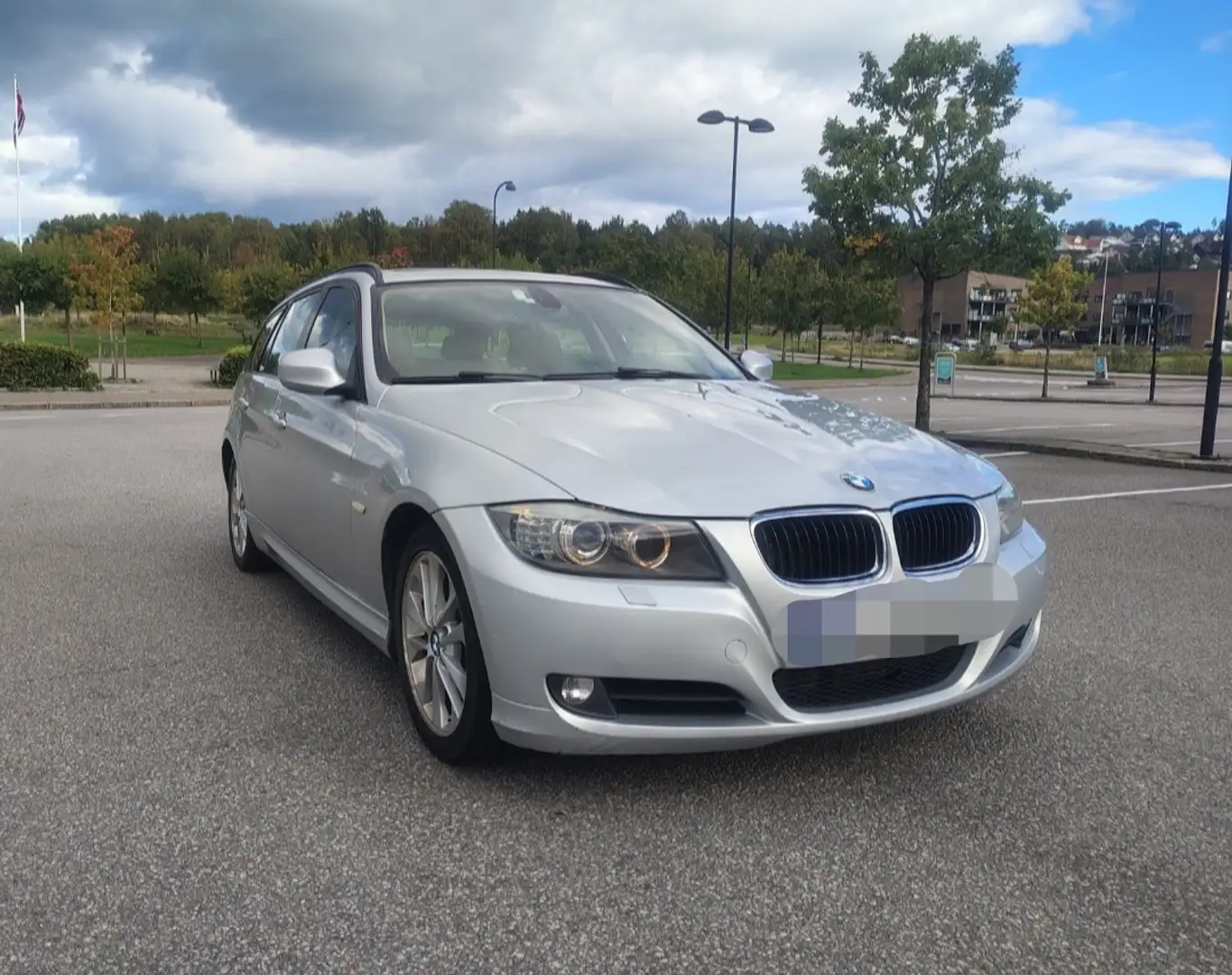 BMW 318 Touring 318d 143 ch Edition Business - 2
