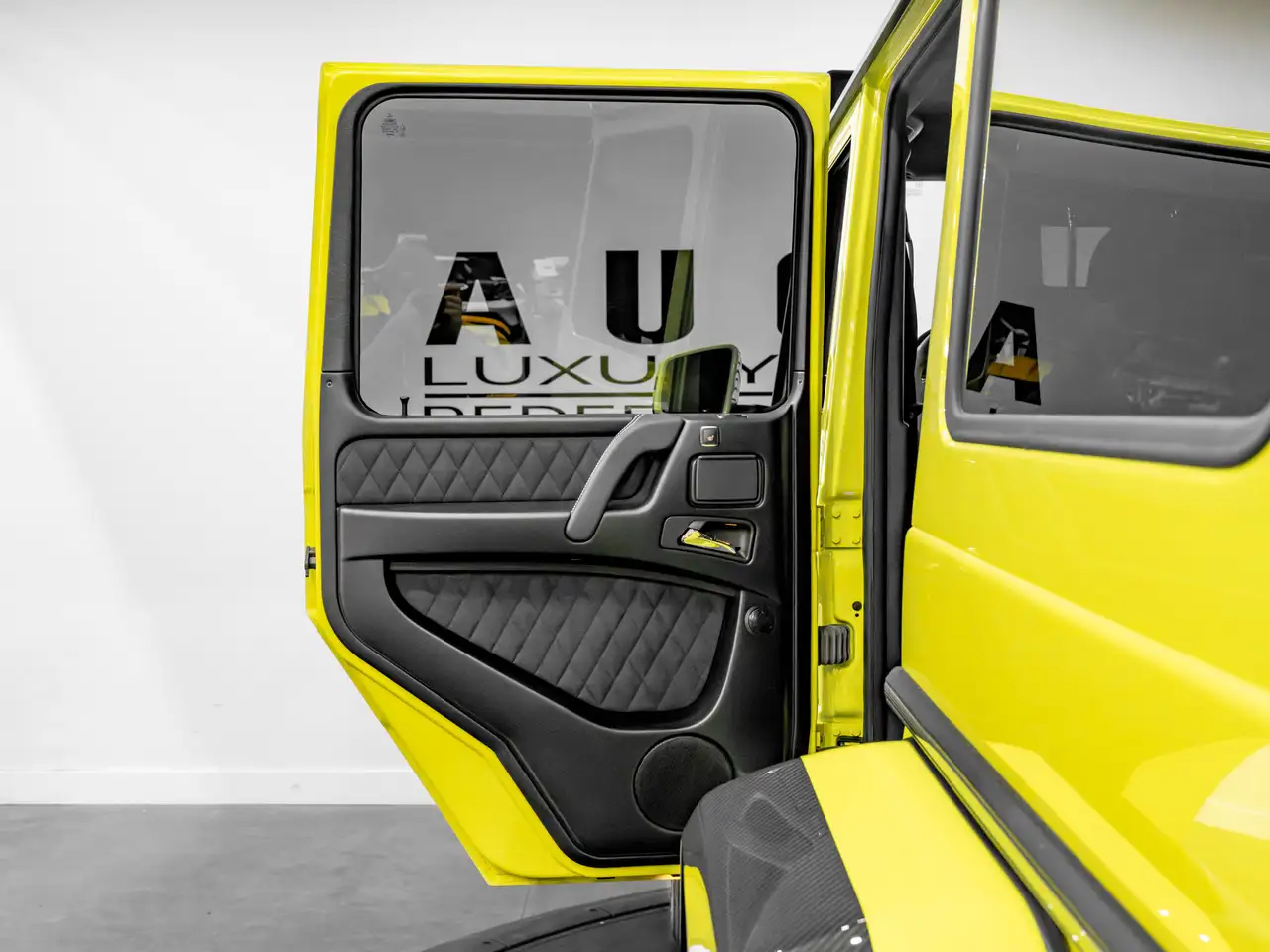Mercedes-Benz G-Class снимка Mercedes-Benz G-Class