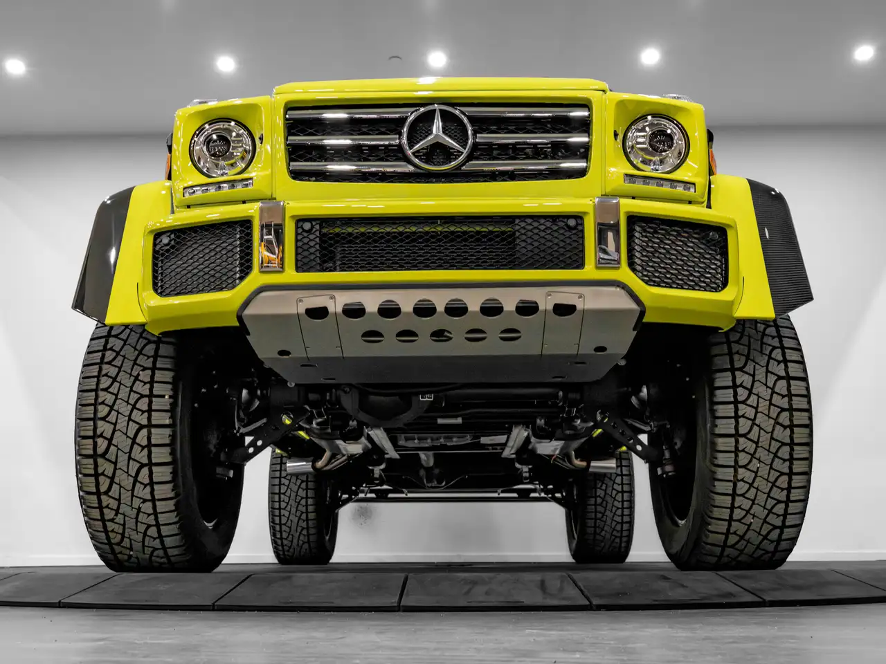 Mercedes-Benz G-Class снимка Mercedes-Benz G-Class