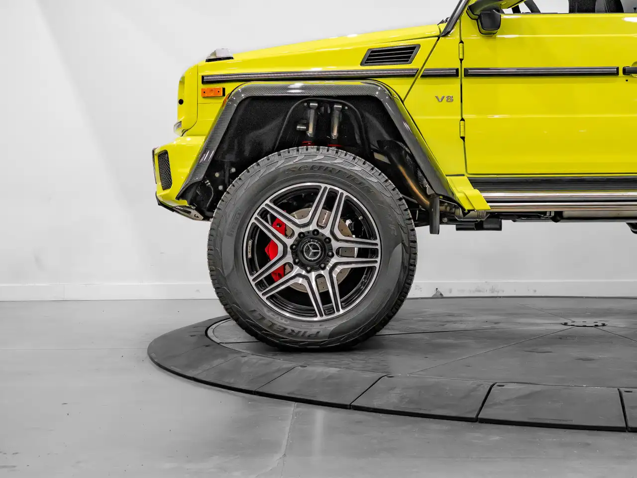 Mercedes-Benz G-Class снимка Mercedes-Benz G-Class