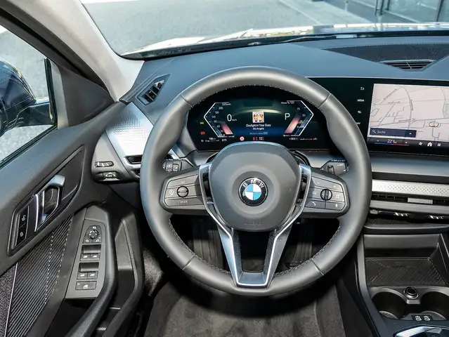 BMW 1 Series view 11
