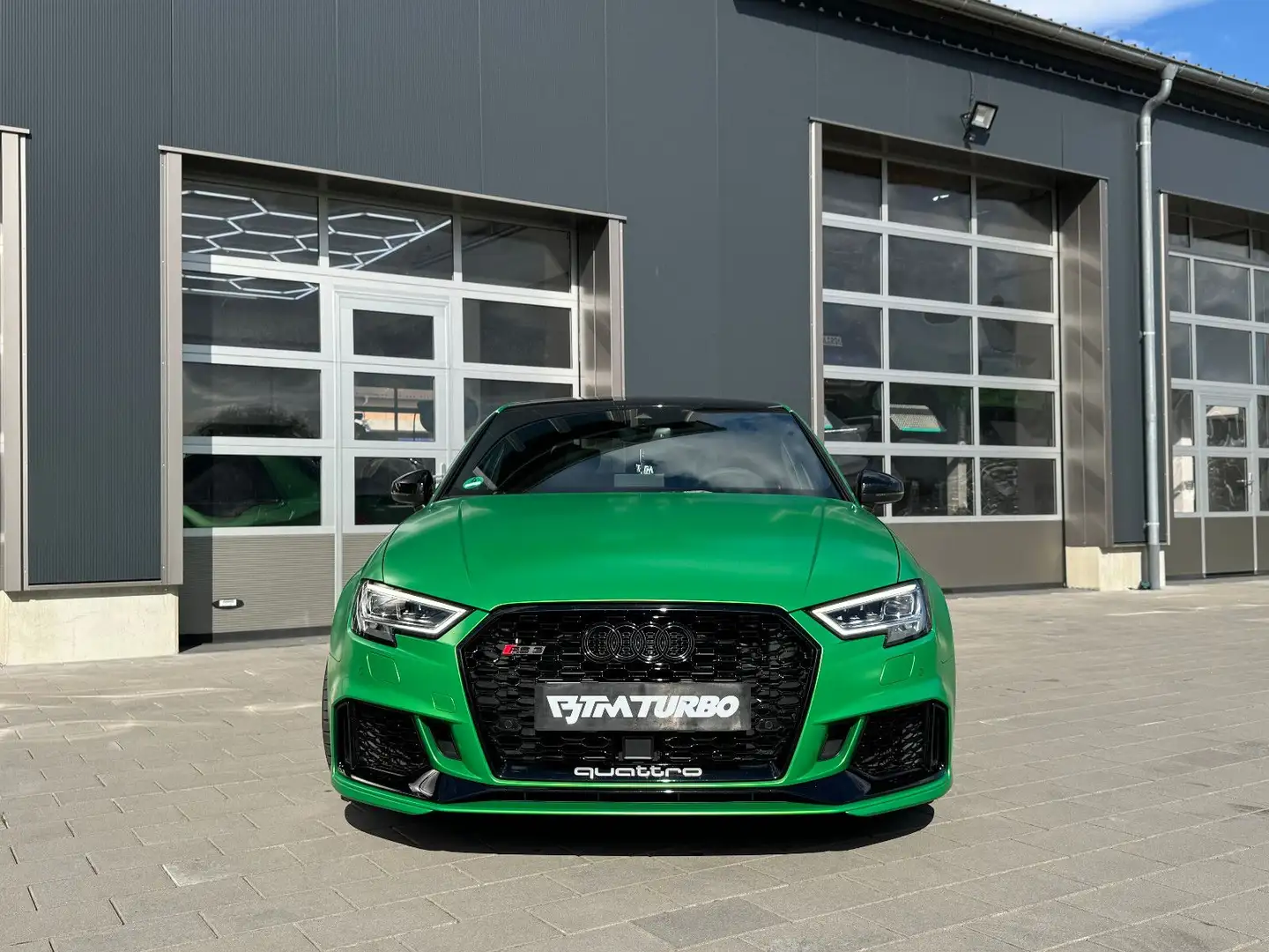 Audi RS3 RS 3 Lim. 2.5 TFSI quattro Grün - 2