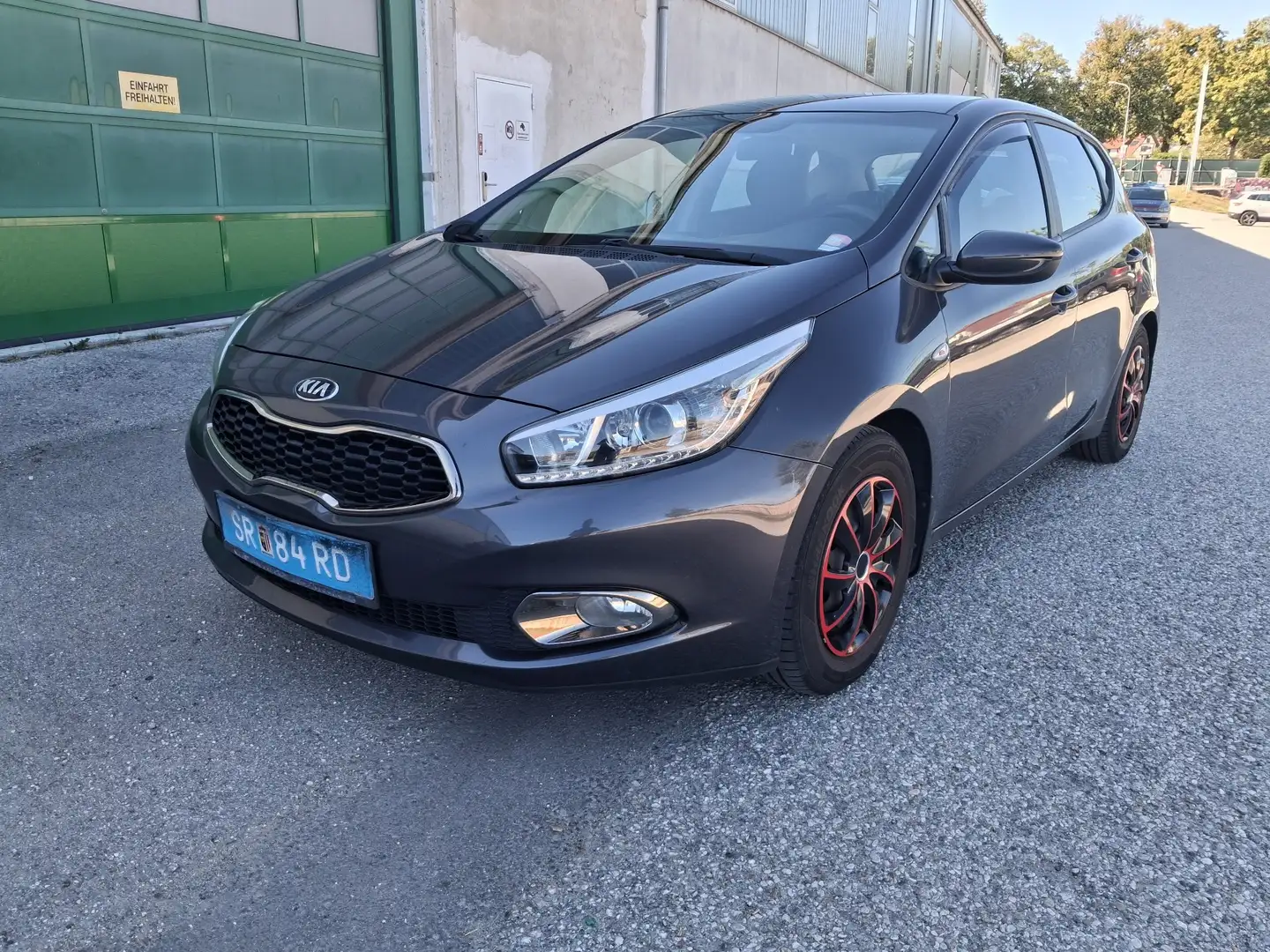 Kia Ceed / cee'd 1,4 MPI CVVT Österreich Edition - 1
