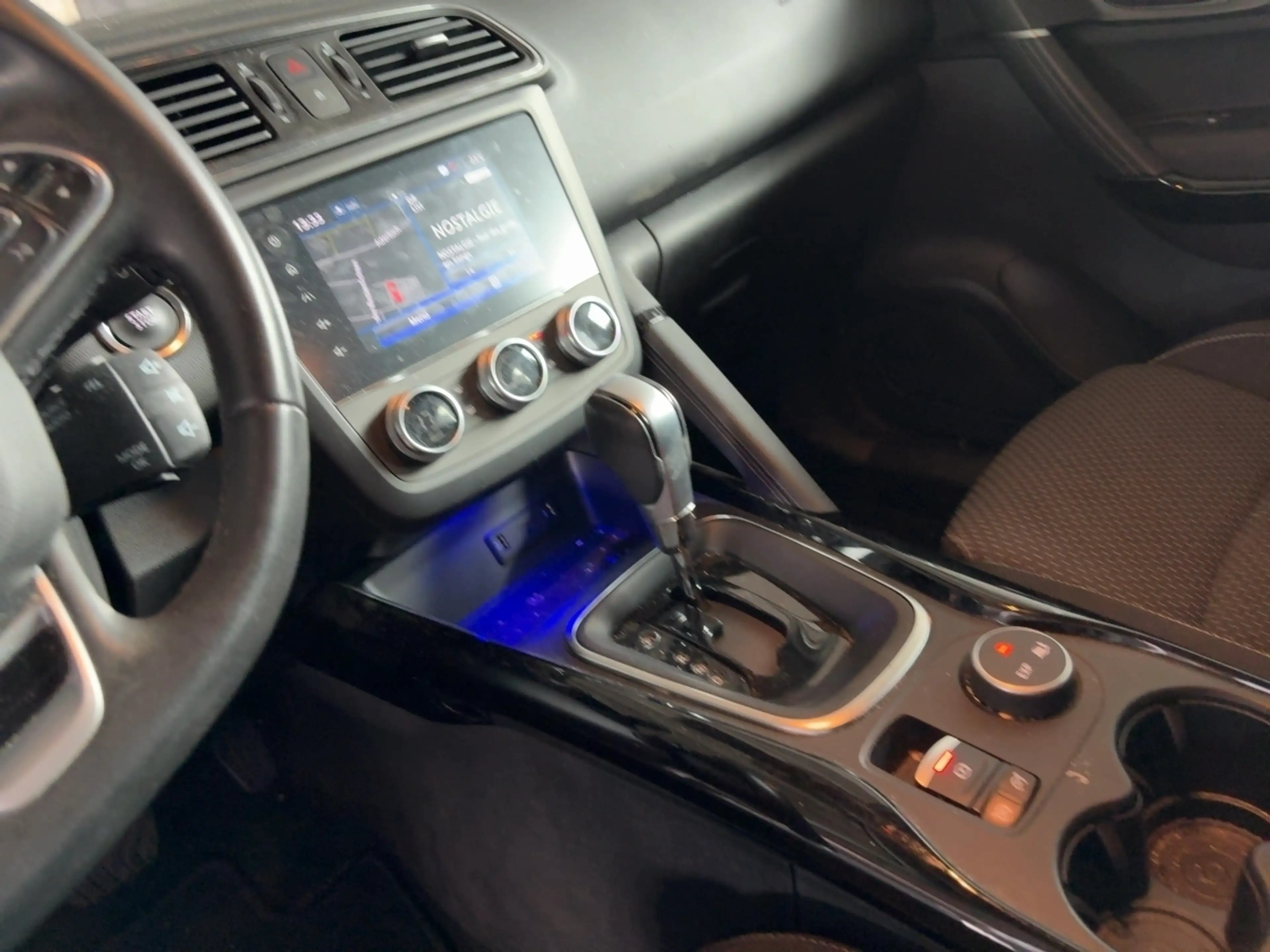 Renault Kadjar Kadjar ZEN TCe 140 Klima PDC Automatik — photo 15