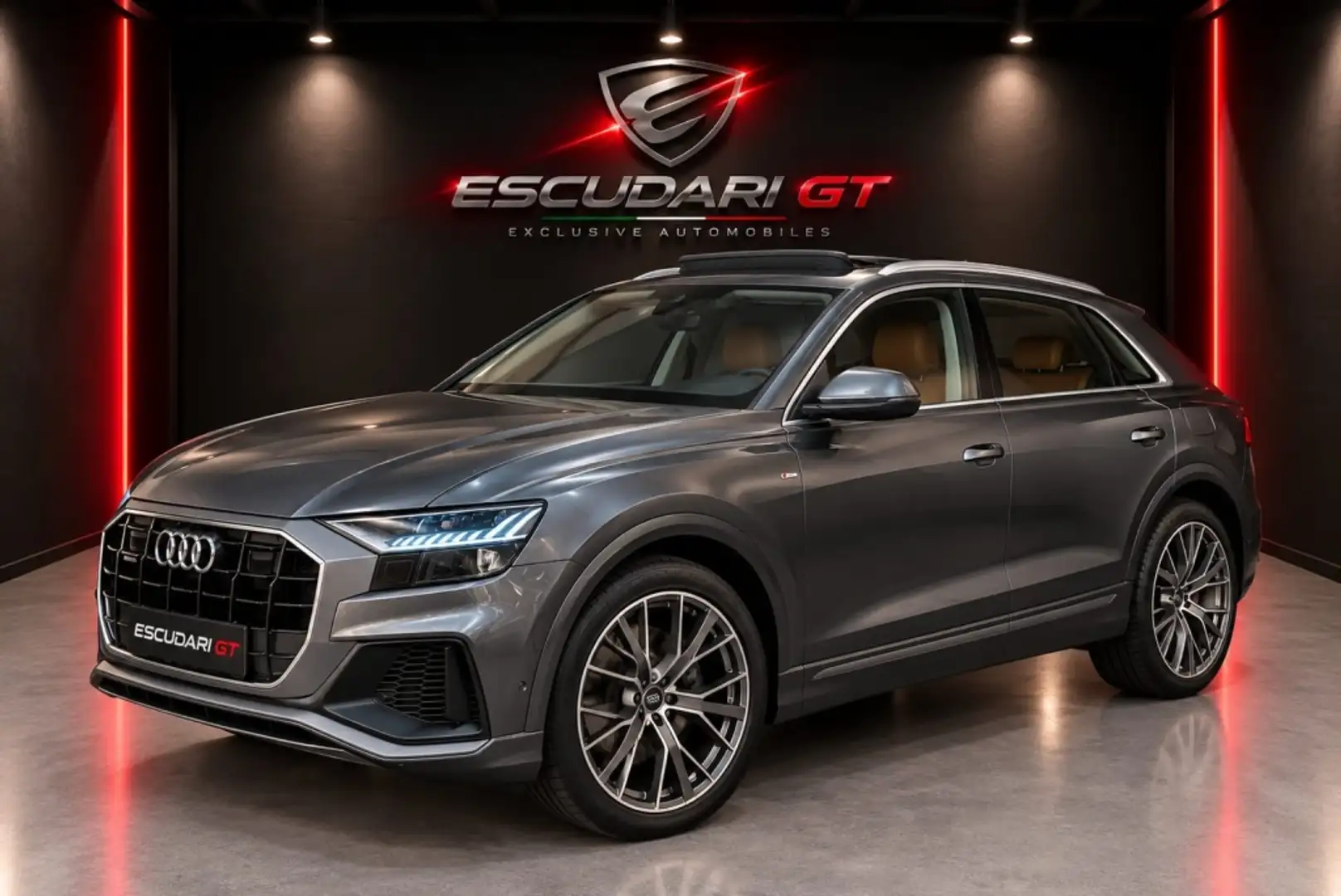 Audi Q8 55 TFSIe Black line quattro Gris - 2