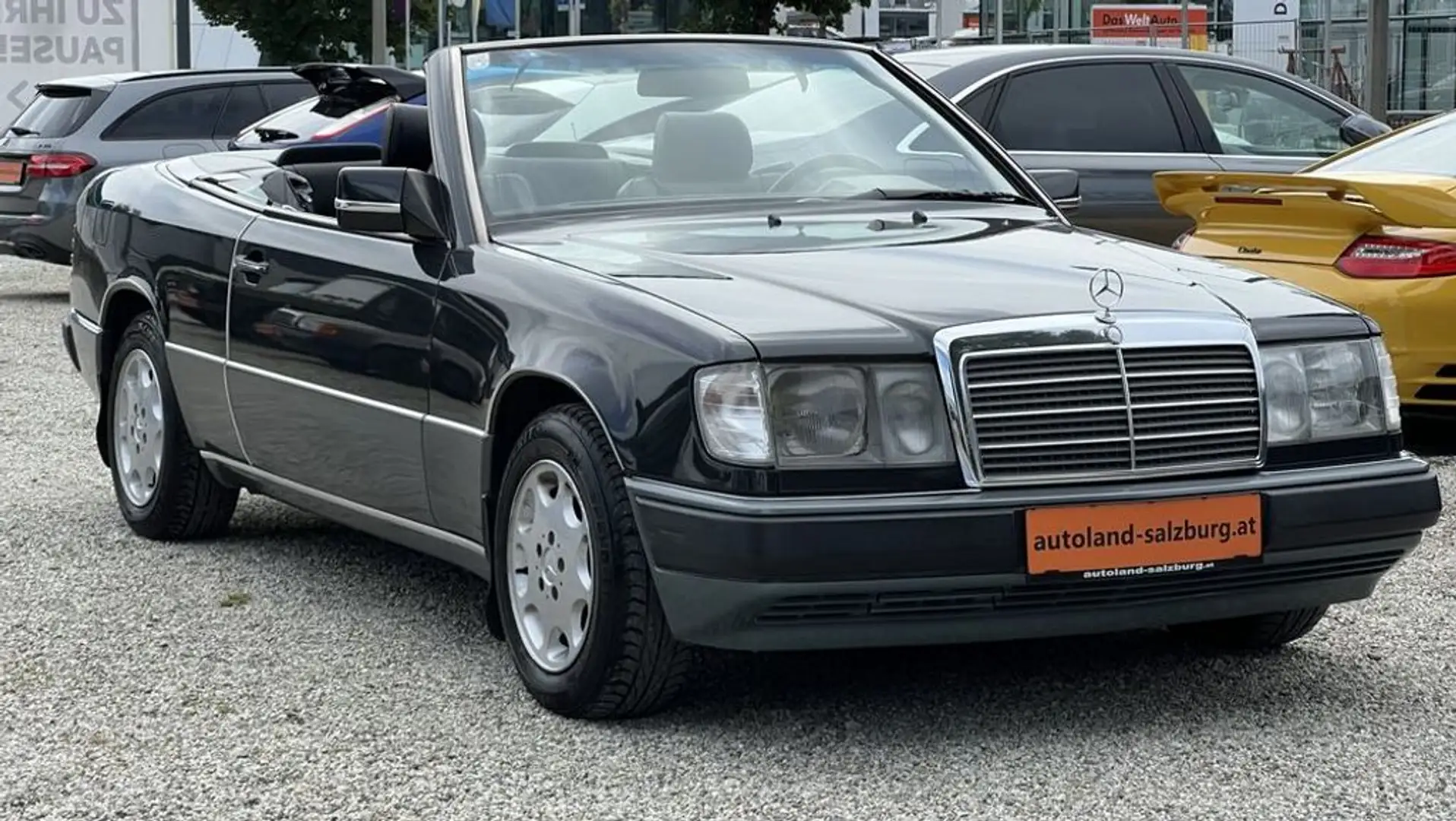 Mercedes-Benz 300 CE-24 Cabrio Automatik 15'' Alu Leder Klima Černá - 1