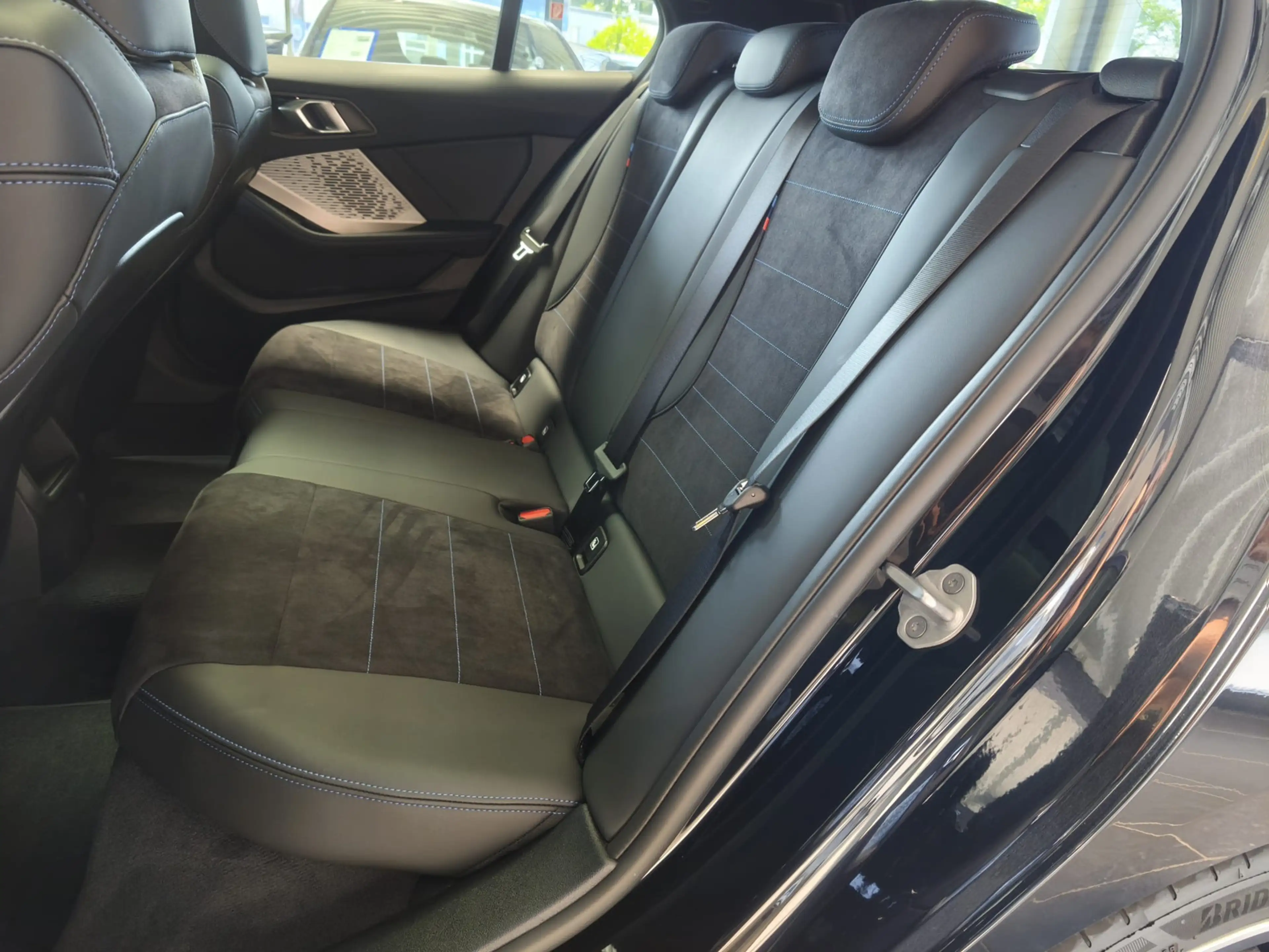 BMW 120 i M Sport PANO/Dr.As+/19"/ACC/RFK — photo 15