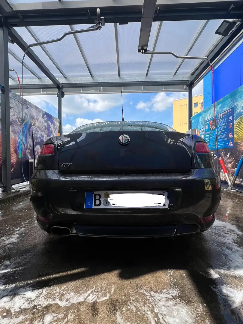 Alfa Romeo GT 2.0 JTS Distinctive - 2