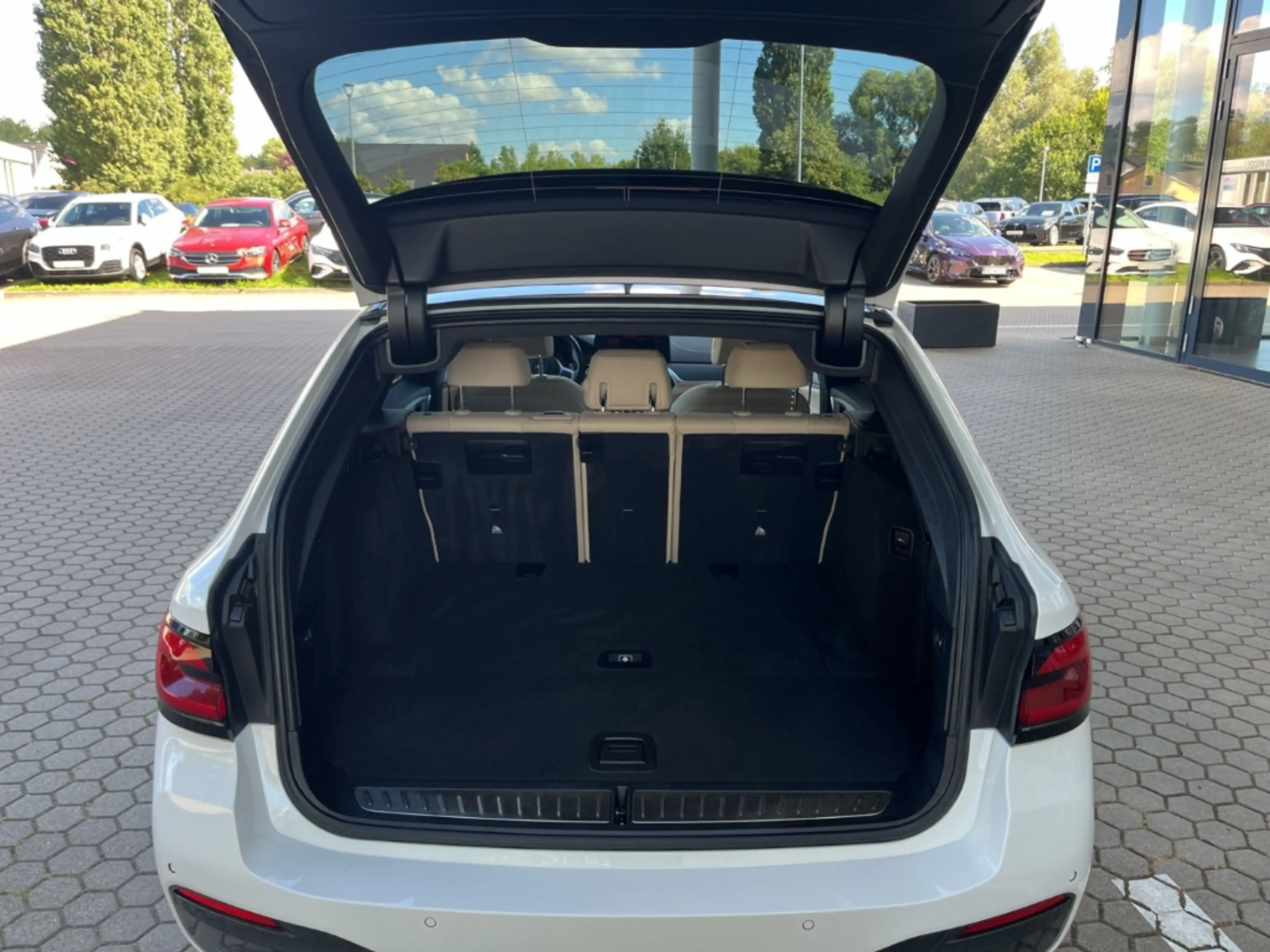 BMW 540 i M Sport Pro xDrive touring/Navigation/LED — photo 15