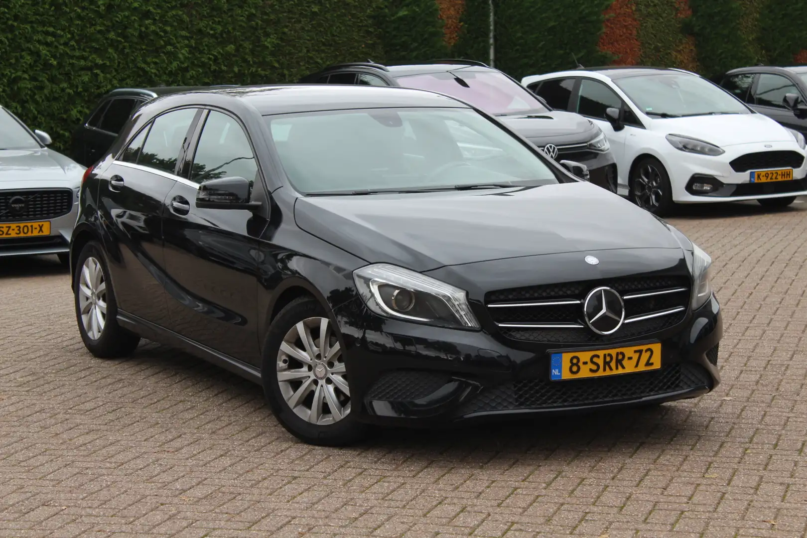 Mercedes-Benz A 180 / Navigatie / Parkeerhulp V+A / 16'' / Bluetooth / Schwarz - 1