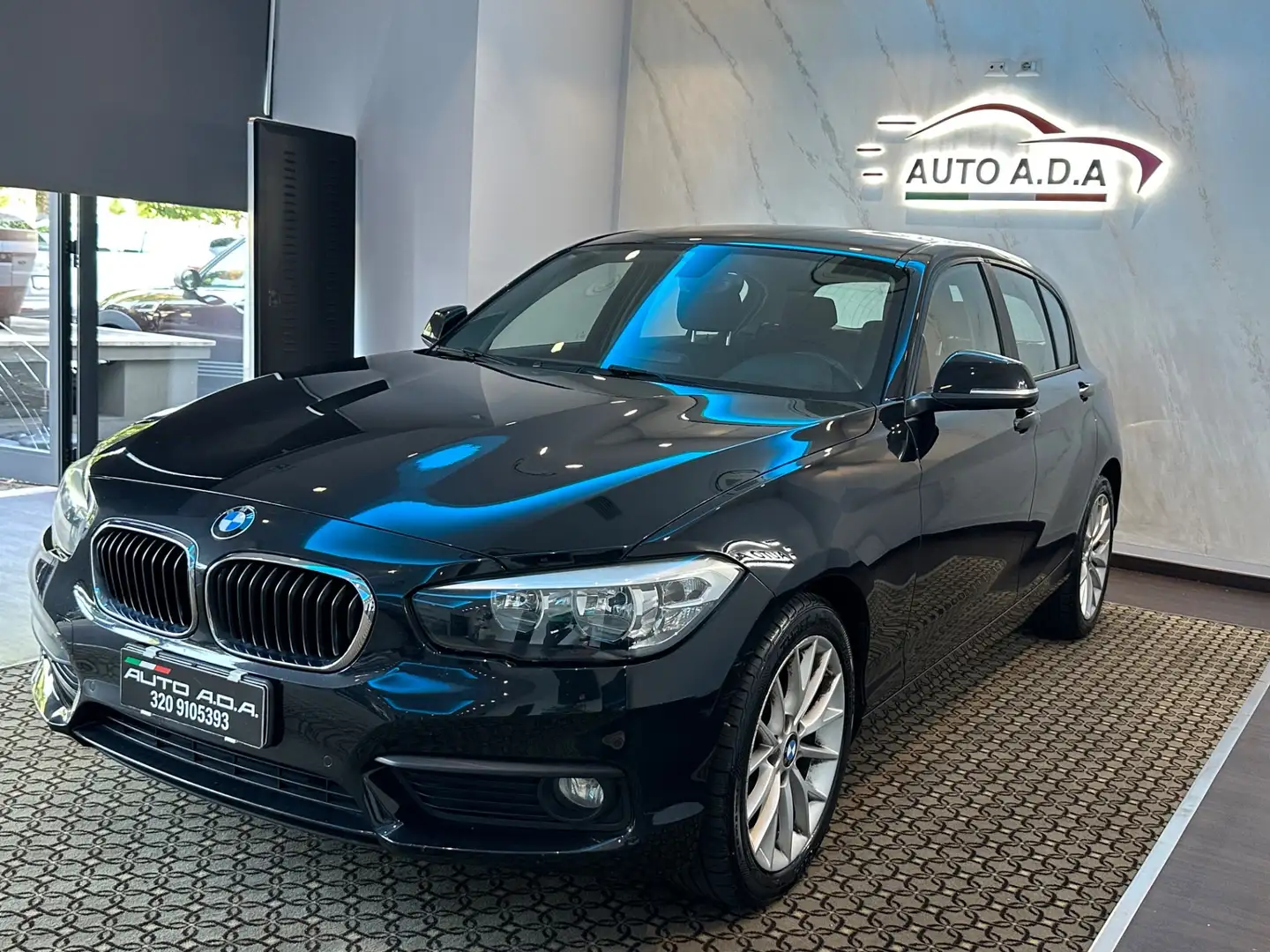 BMW 116 116d 5p. Urban Zwart - 2