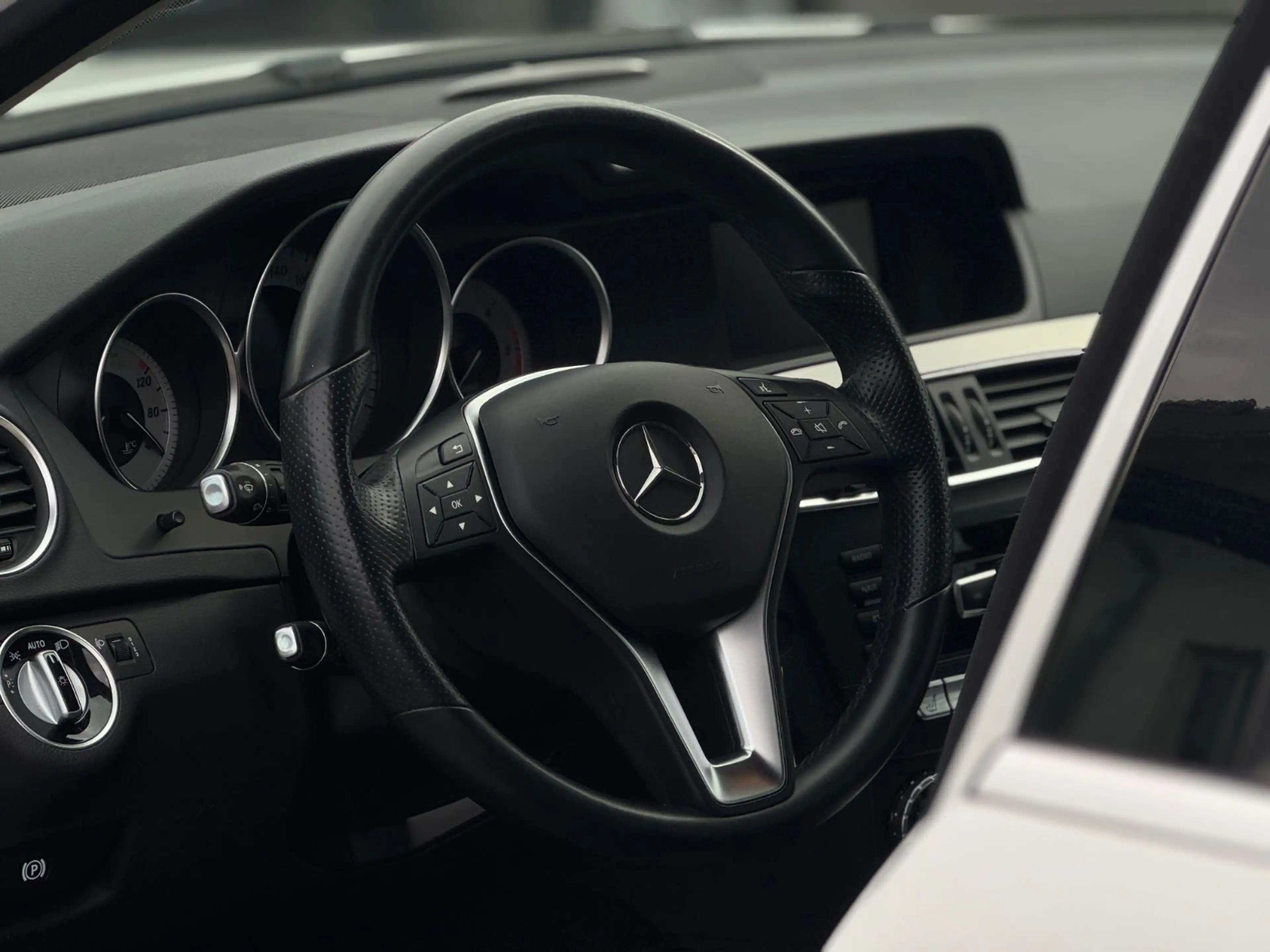 Mercedes-Benz C 220 CDI*Avantgarde*AUTOMATIK* — photo 9