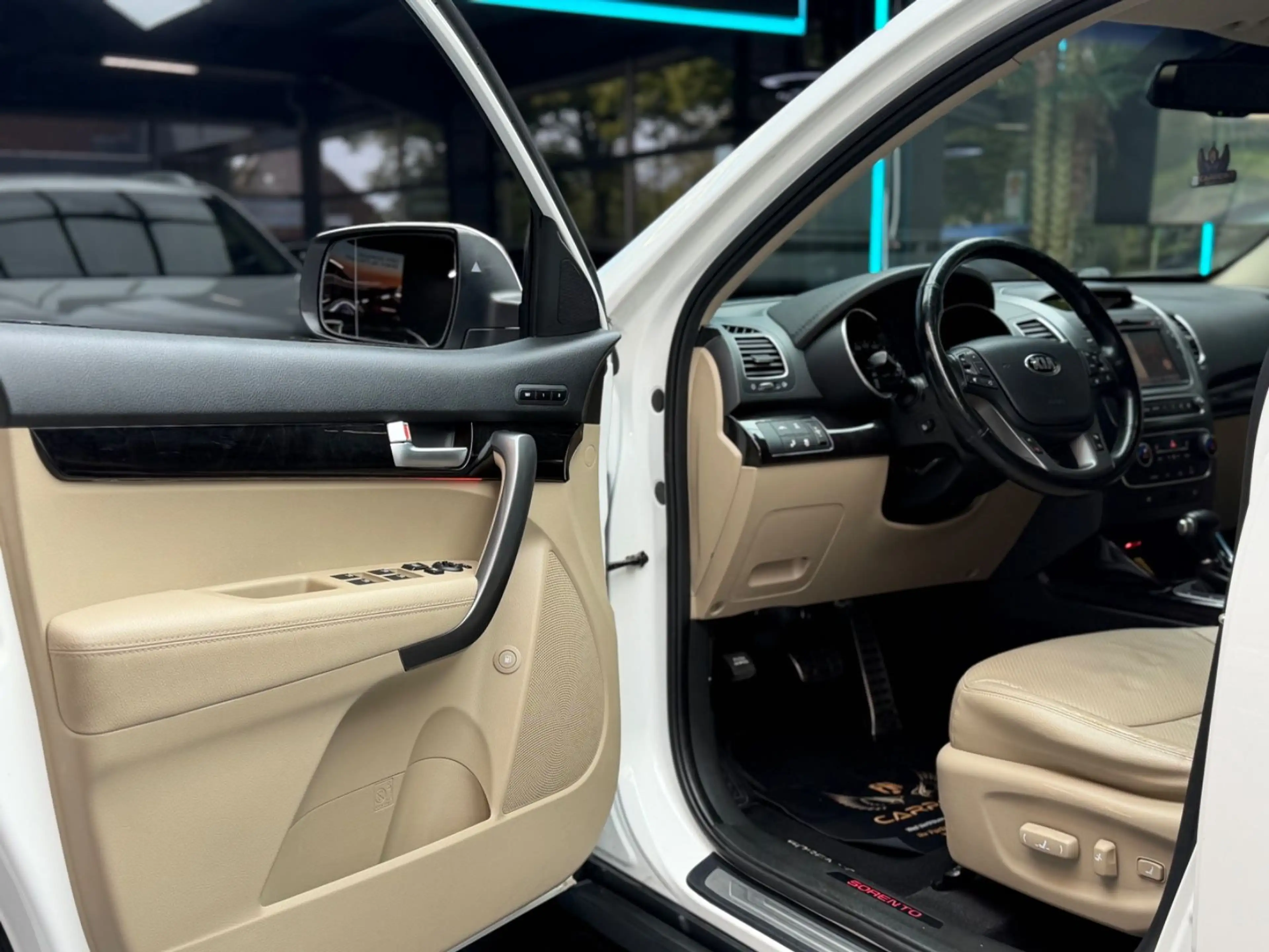 Kia Sorento Platinum Edition 4WD/Leder/PDC/4xSHZ/CAM — photo 9