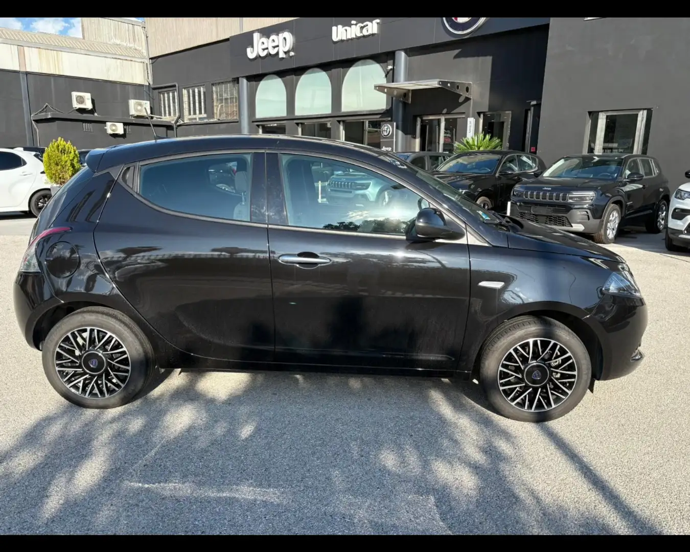 Lancia Ypsilon 1.0 FireFly Hybrid Platino Negro - 2