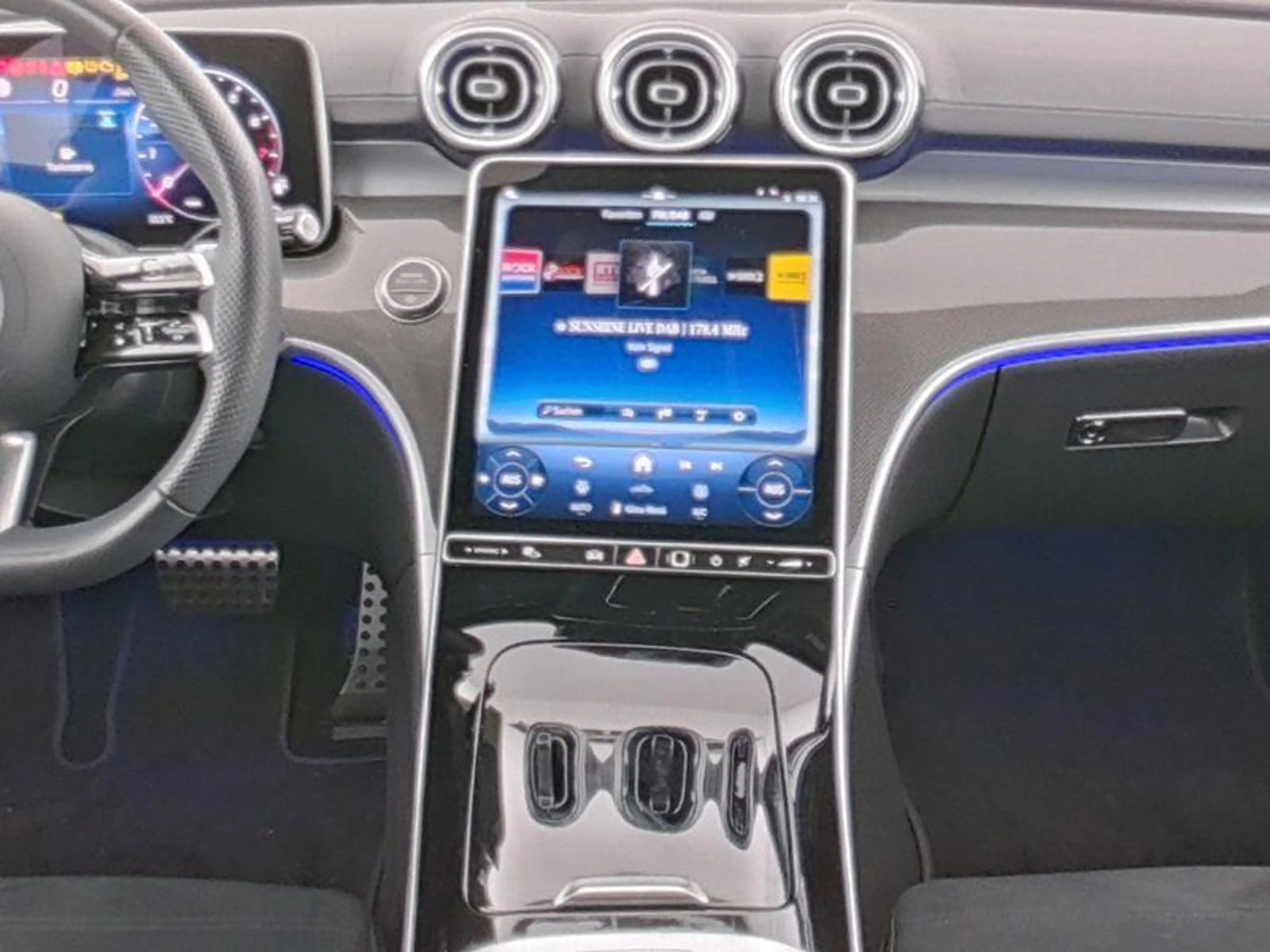 Mercedes-Benz CLE 200 Coupé AMG Line | Panoramisch Dak | Dodehoekassiste — photo 4