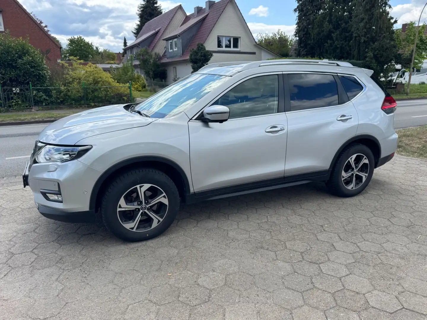 Nissan X-Trail 1.3 DIG-T TEKNA*Panorama*Navi*uvm* - 1