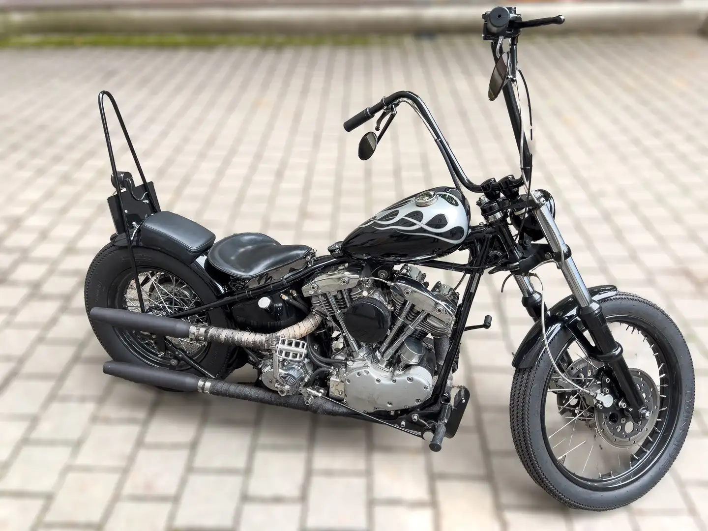 Harley-Davidson Early Shovel - 2