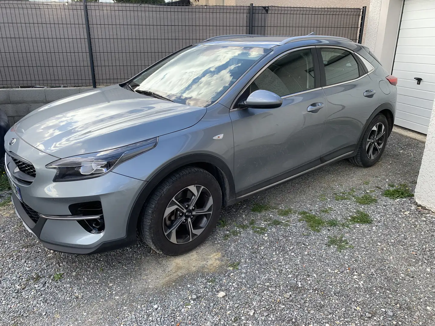 Kia XCeed 1.0l T-GDi 120 ch BVM6 ISG Motion Gris - 2