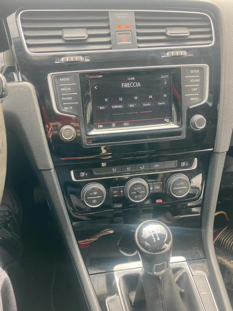 Volkswagen Golf 7   1.6 tdi Highline 5 porte mai incidentata Bianco - 2