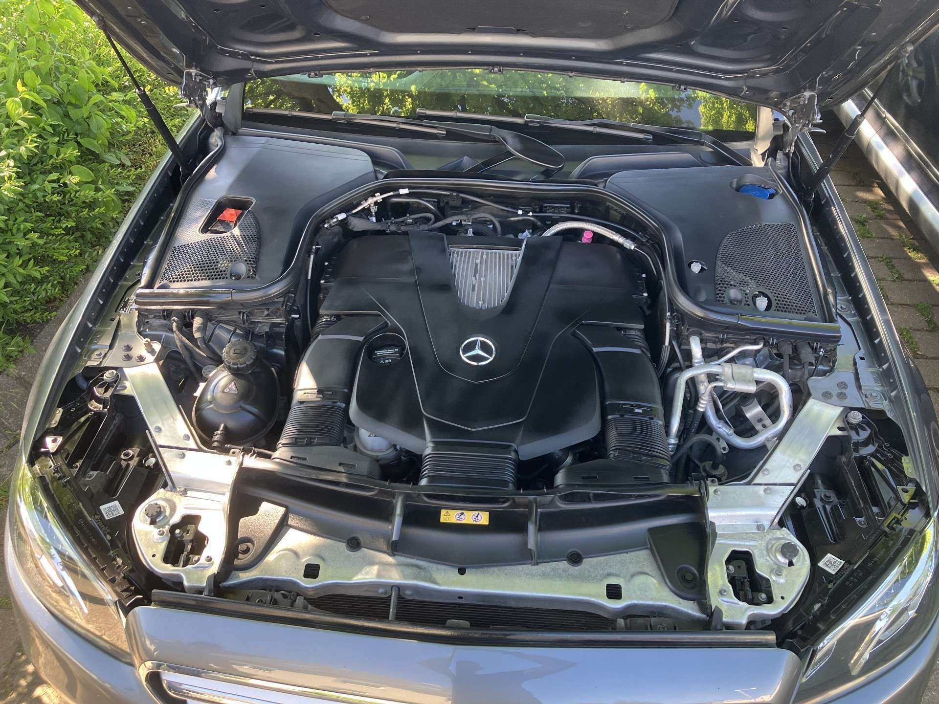 Second hand Mercedes Benz E-Class 400