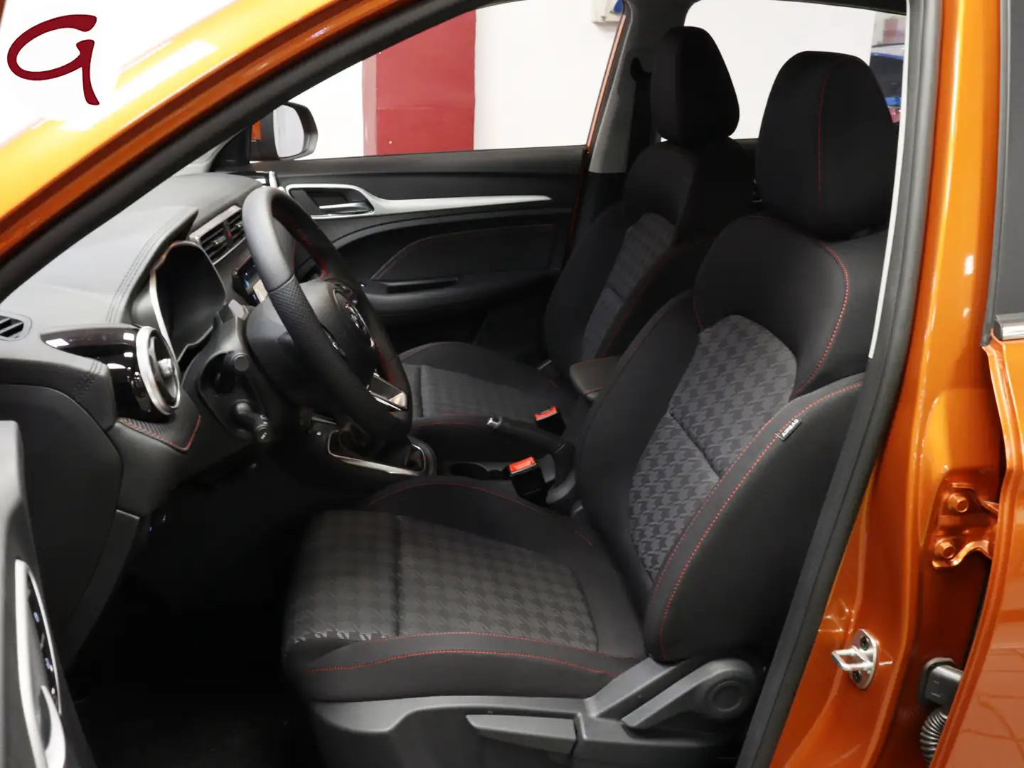 MG ZS 2.5 V6 Core 180 Orange - 2