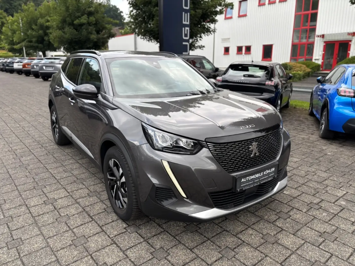 Peugeot 2008 1.2 Allure 100 360°KAMERA DAB SITZHEIZUNG Gris - 2