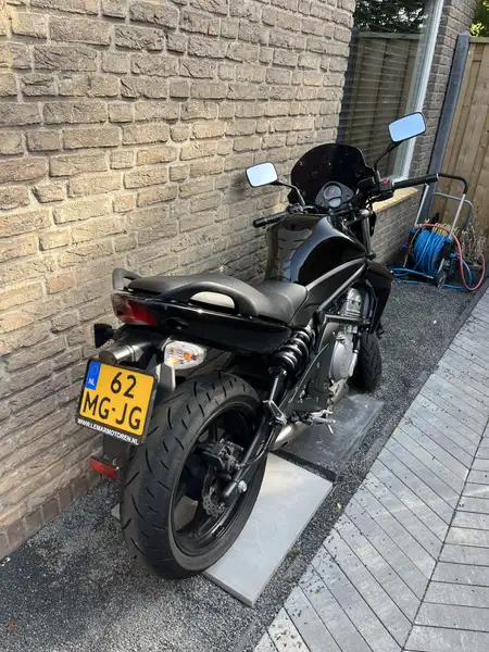 Kawasaki ER-6n - foto 5