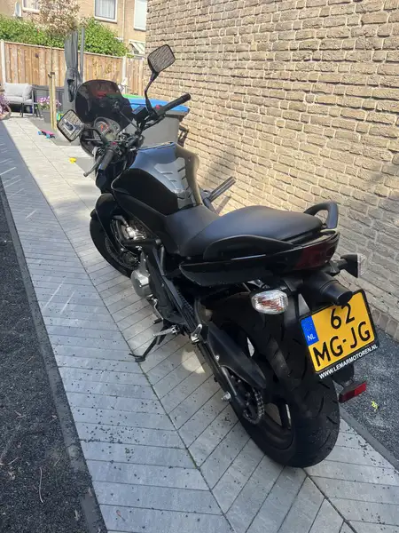 Kawasaki ER-6n - foto 3