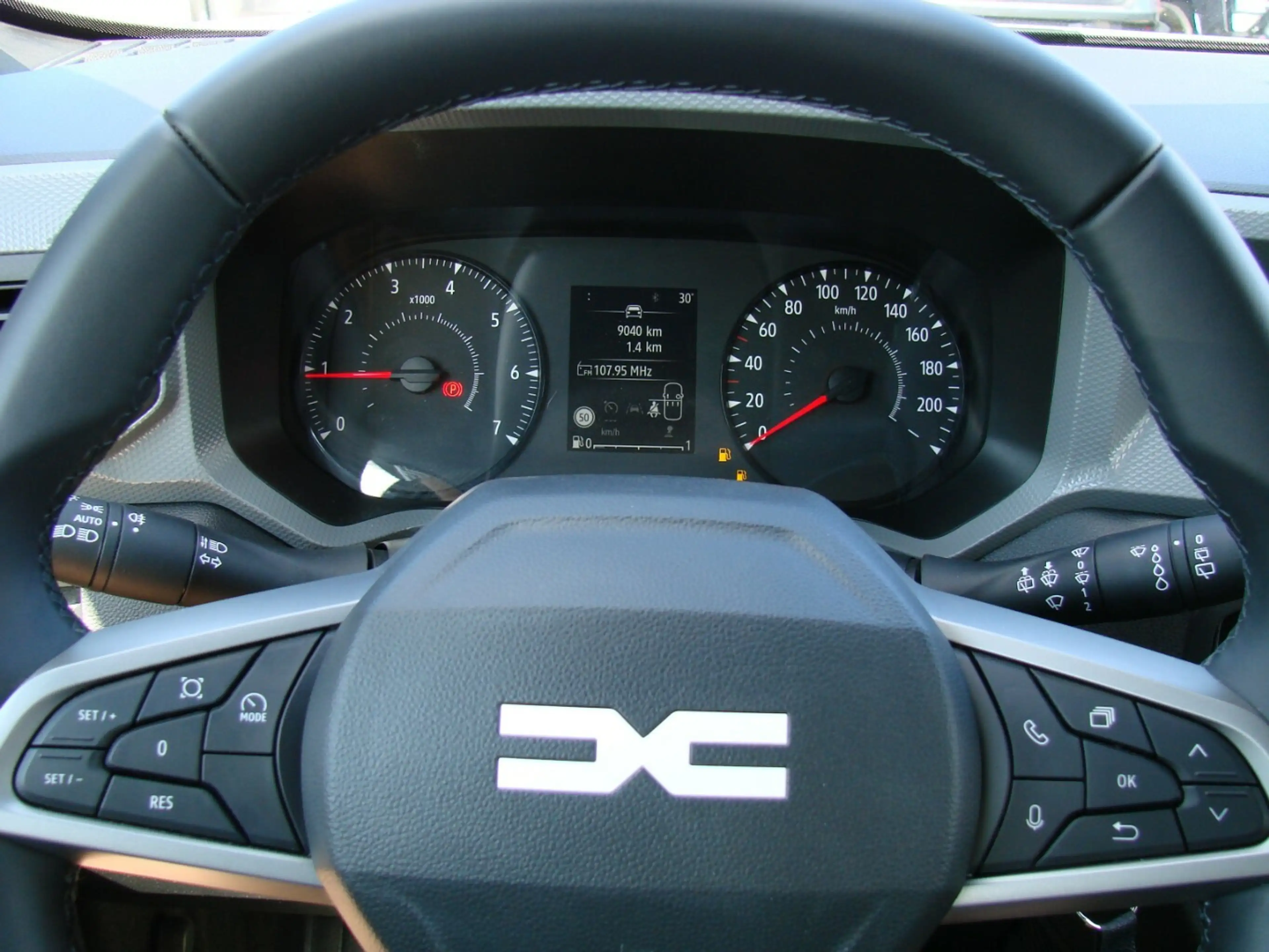 Dacia Duster III 1.0 LPG ECO-G 100 Essential Spurhalt — photo 10