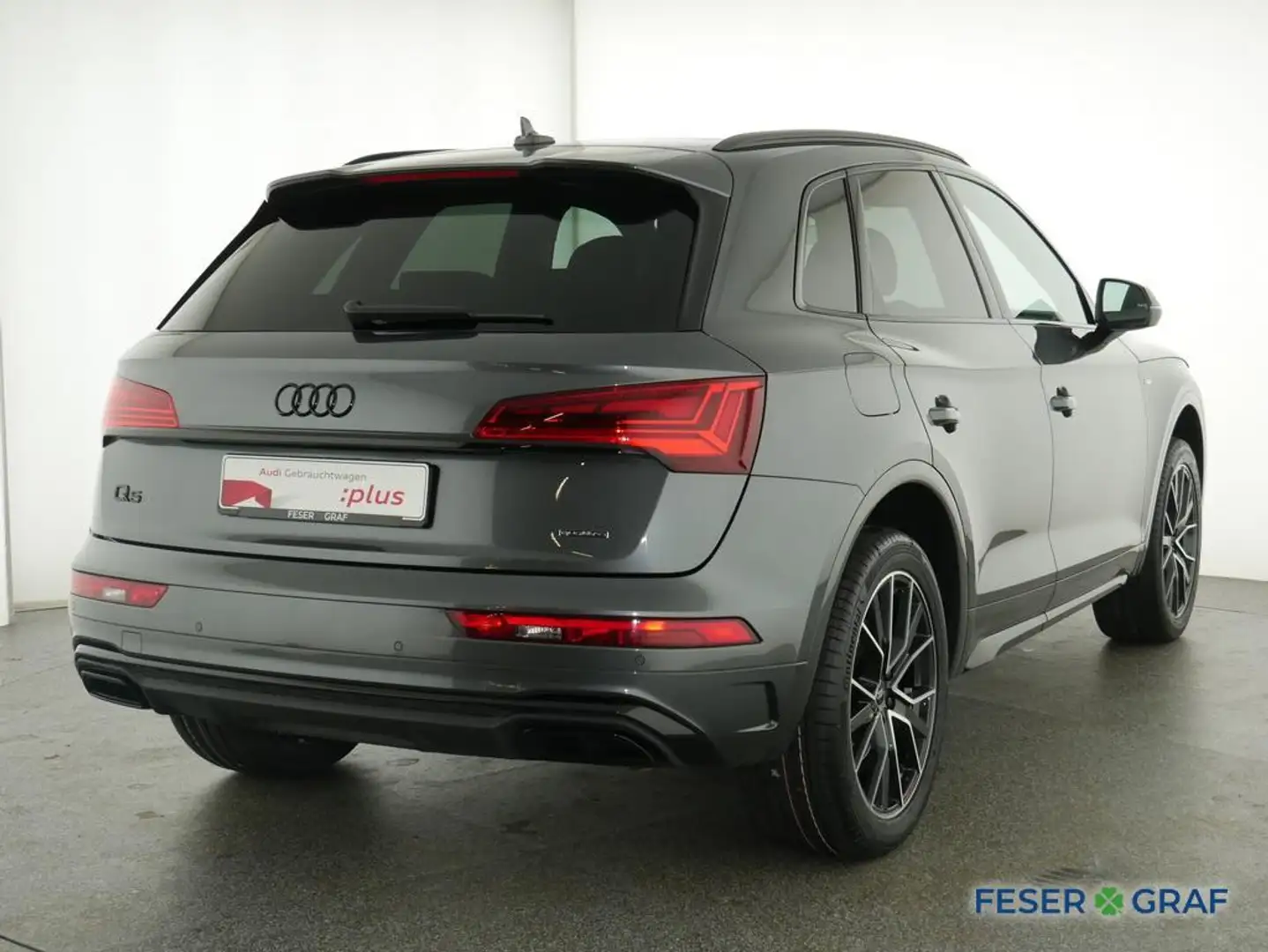 Audi Q5 55 TFSI e quattro S line S tronic LED / PANO / AMB Grau - 2