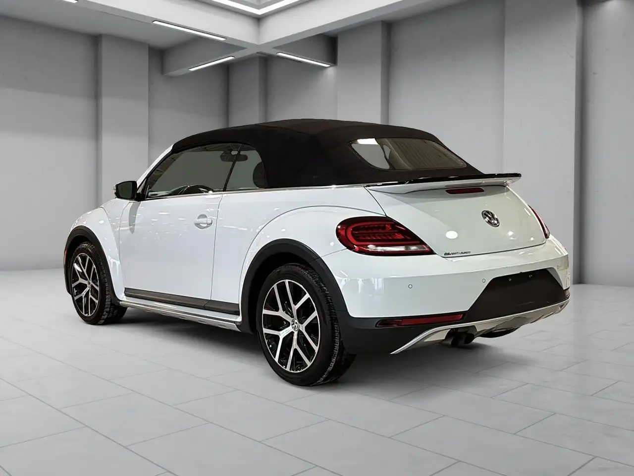 Volkswagen Beetle снимка Volkswagen Beetle