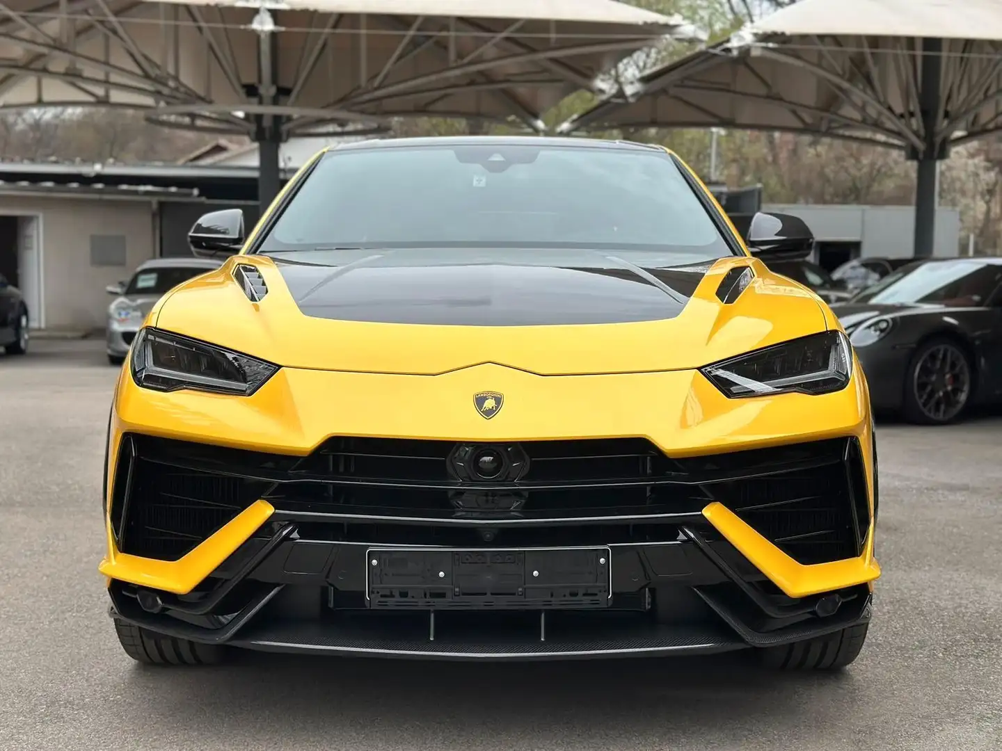 Lamborghini Urus Perfomante Gelb - 2