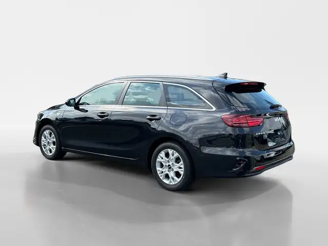 Kia Ceed view 4