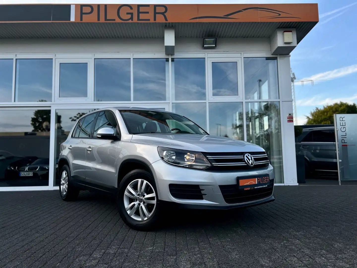 Volkswagen Tiguan Trend & Fun BMT 2.Hd*Klima*Ahk*Pdc*Diesel Argent - 1