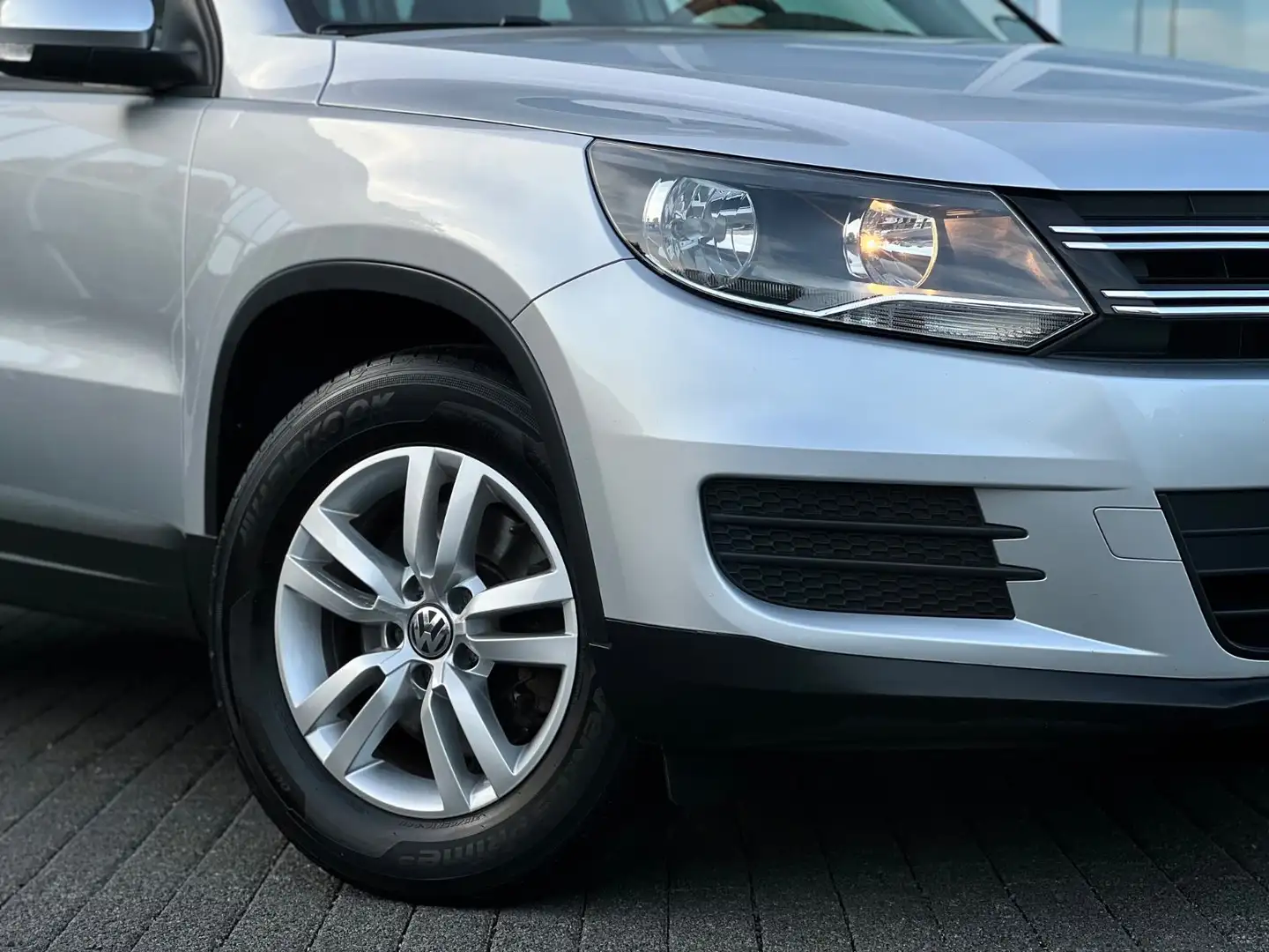 Volkswagen Tiguan Trend & Fun BMT 2.Hd*Klima*Ahk*Pdc*Diesel Argent - 2
