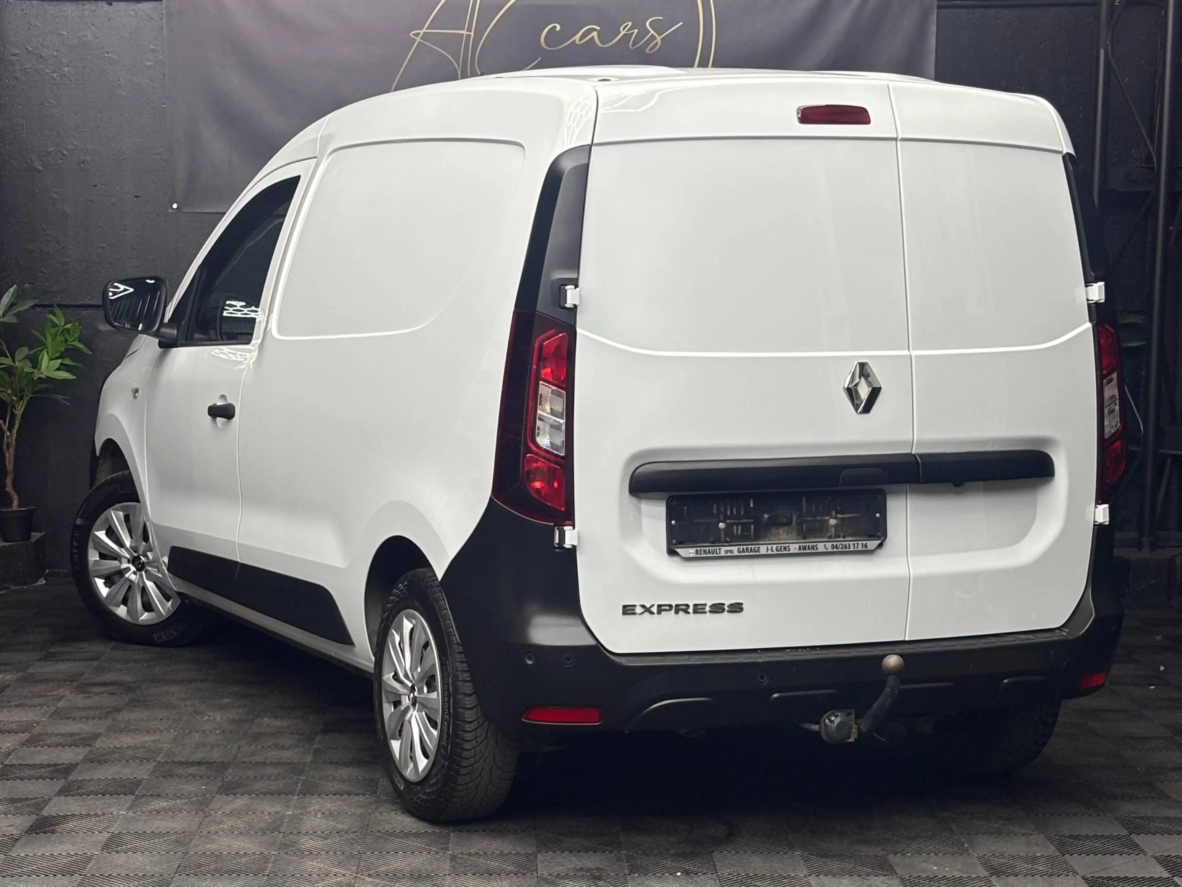 Renault Express 1.5 Blue dCi Confort *Garantie 12 mois* — photo 2