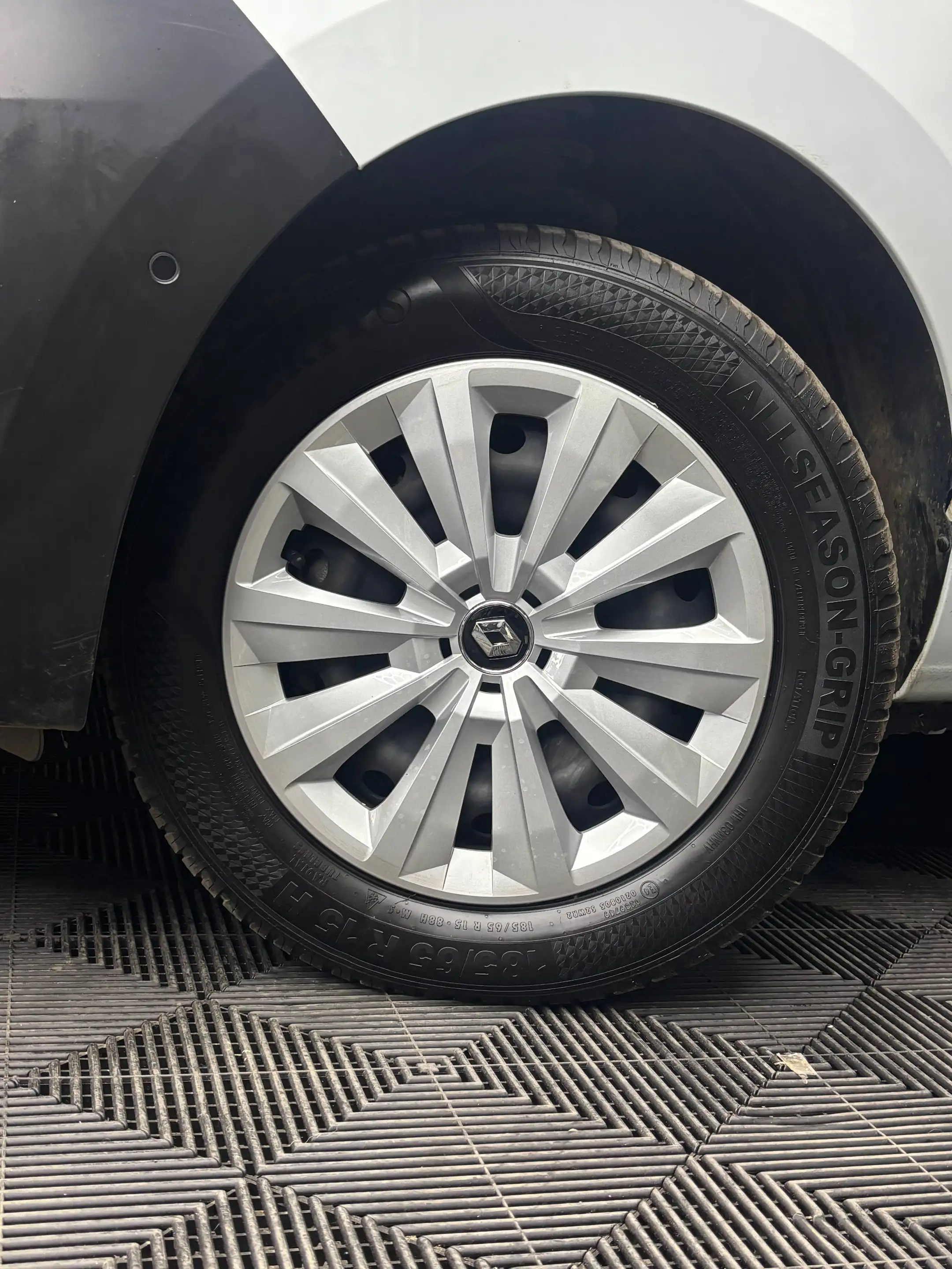 Renault Express 1.5 Blue dCi Confort *Garantie 12 mois* — photo 4