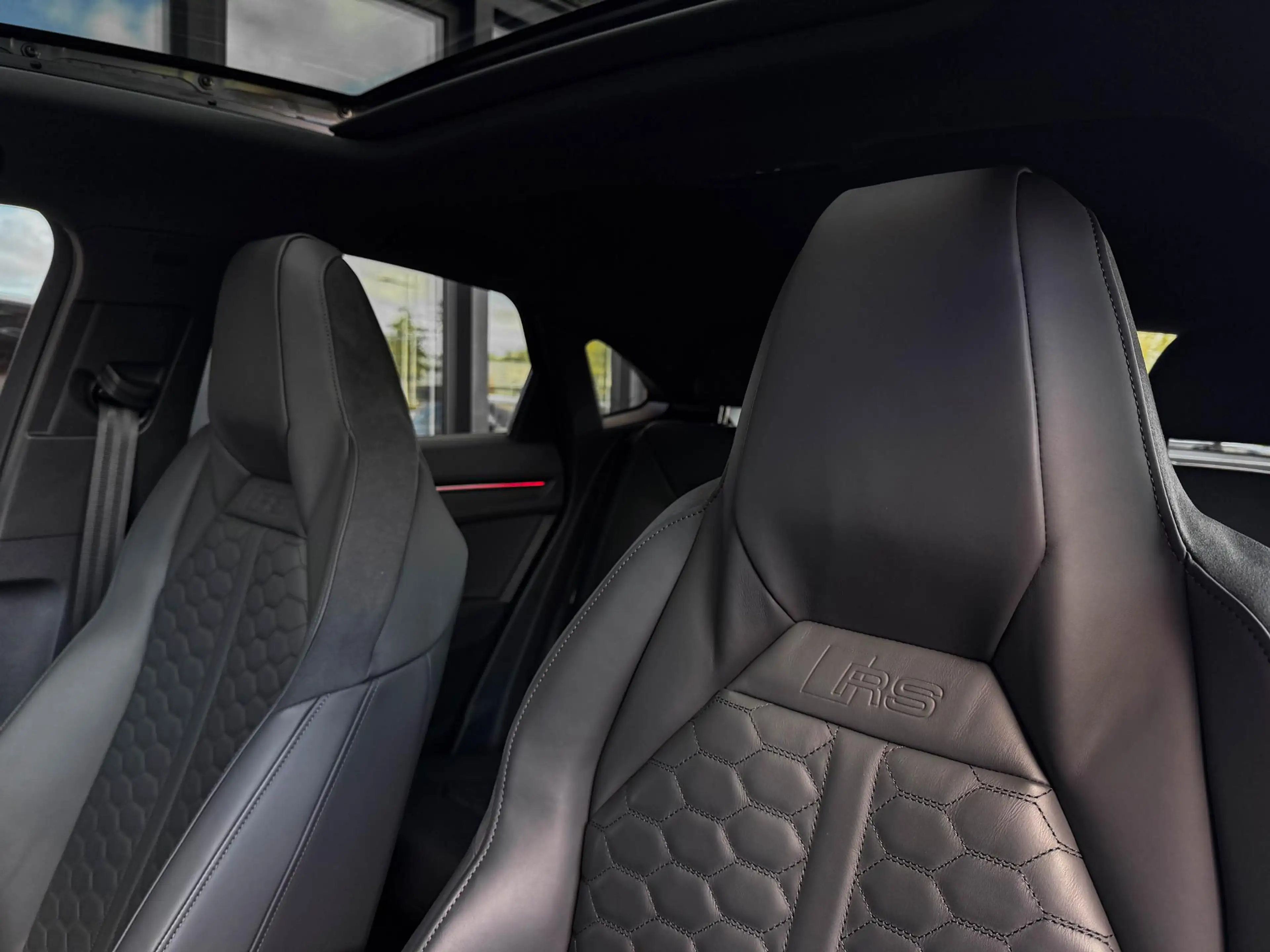 Audi RS Q3 RSQ3 Sportback TFSI 2.5 | Pano | 21" | RS Stoelen — photo 11
