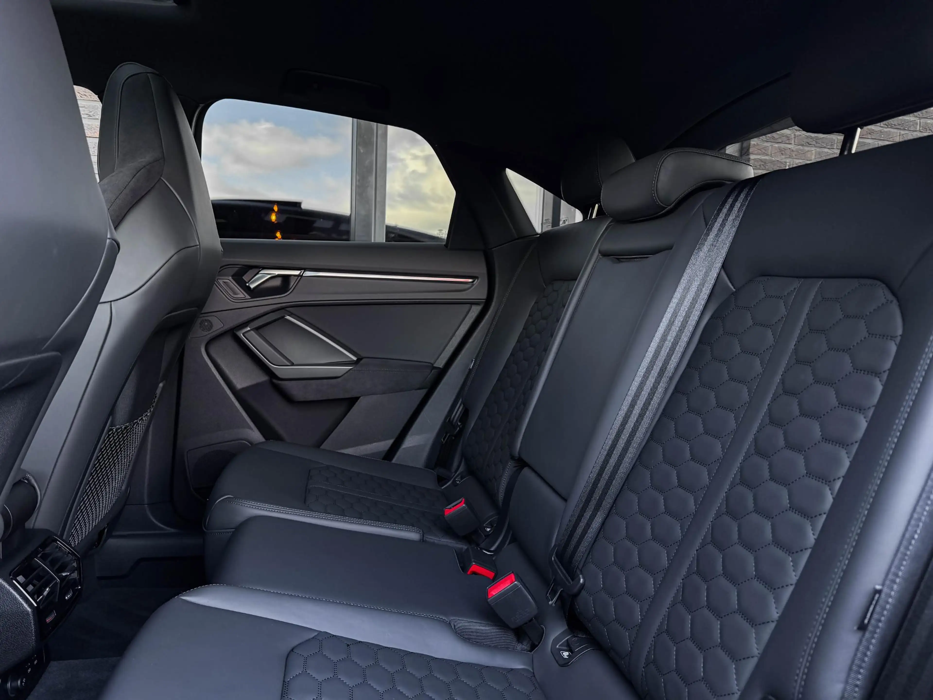 Audi RS Q3 RSQ3 Sportback TFSI 2.5 | Pano | 21" | RS Stoelen — photo 46