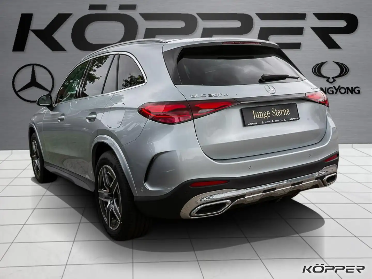 Mercedes-Benz GLC 300 e 4M AMG EDITION Silver Line Premium LED Zilver - 2