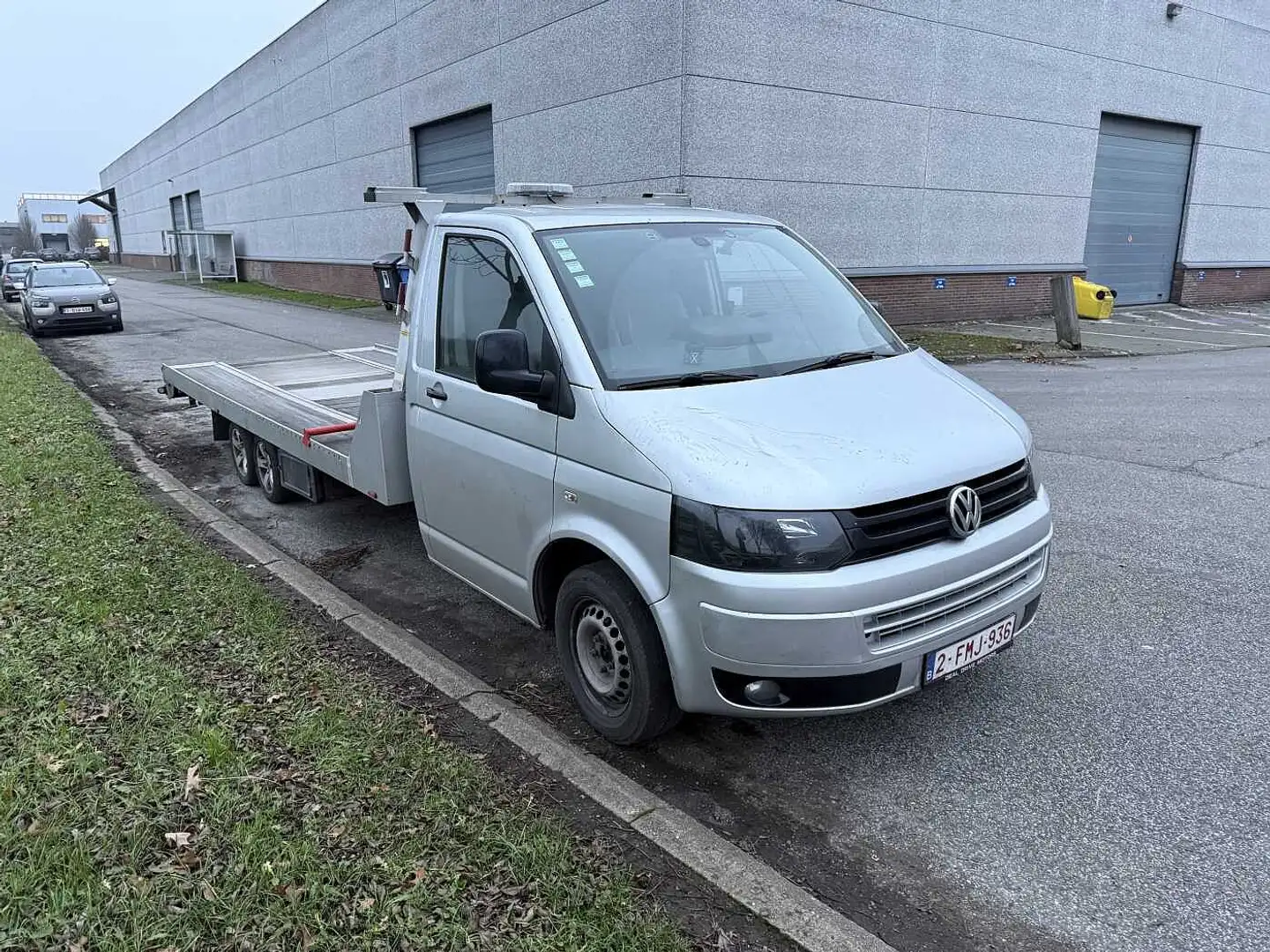 Volkswagen T5 Transporter T5 2.0 TDI MET takelwagen ** Nieuw motor 1000 km * Gris - 2
