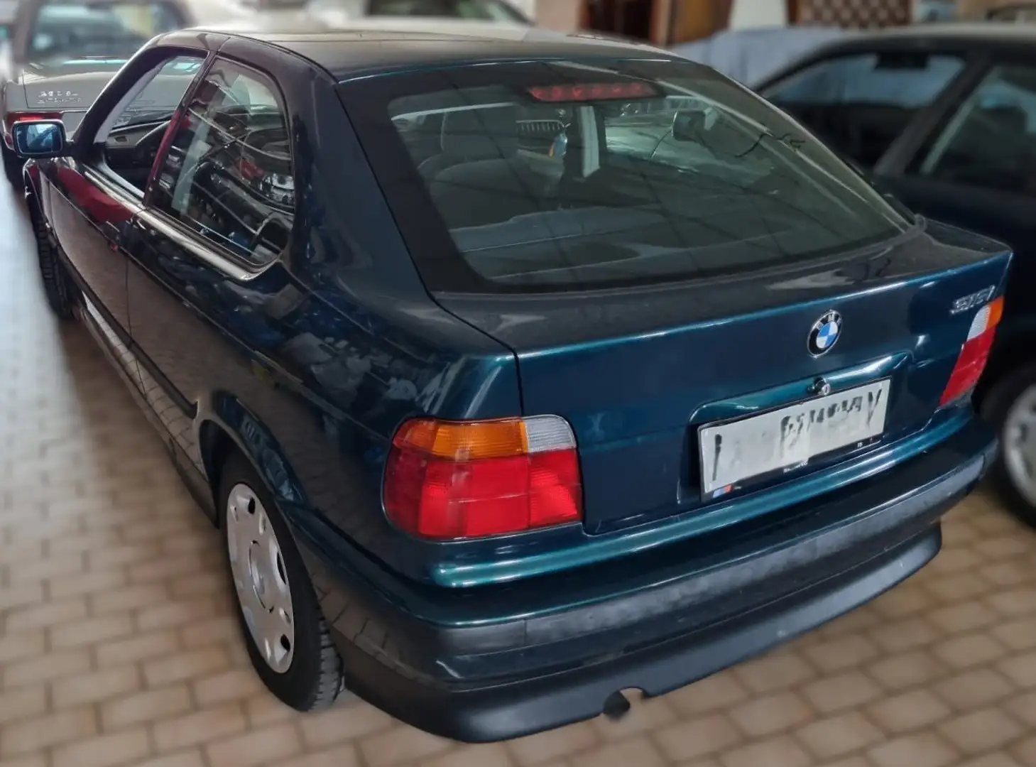 BMW 316 316i Compact c/clima Vert - 2