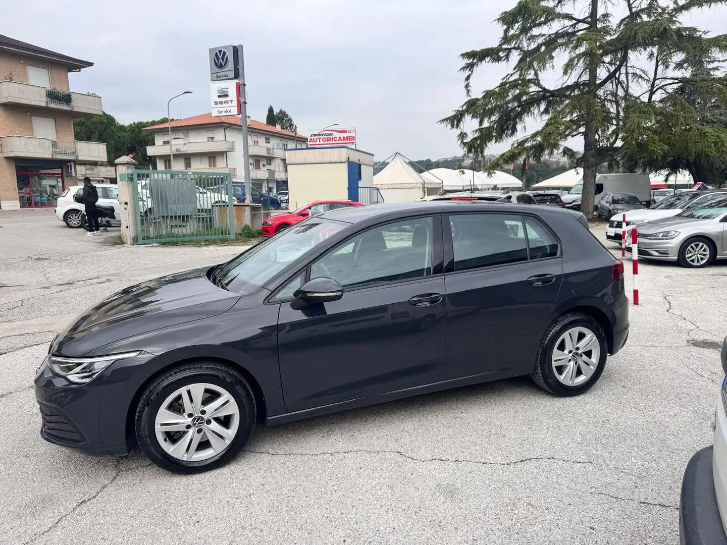 Volkswagen Golf Golf VIII 2020 2.0 tdi Life 115cv dsg Grigio - 2