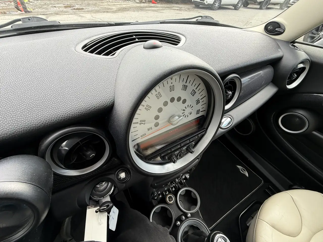 MINI Cooper Clubman снимка MINI Cooper Clubman
