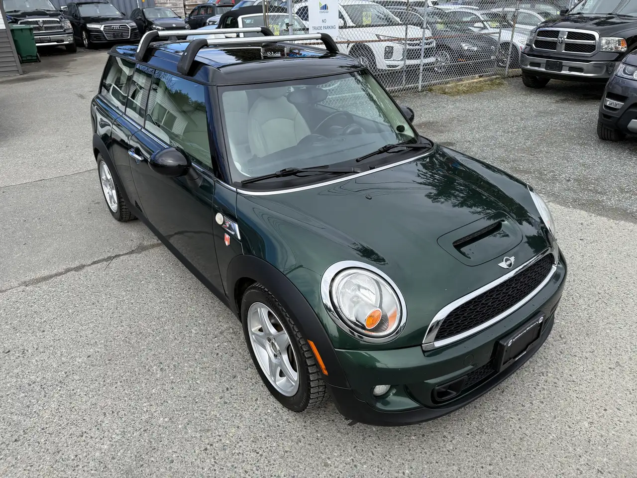 MINI Cooper Clubman снимка MINI Cooper Clubman